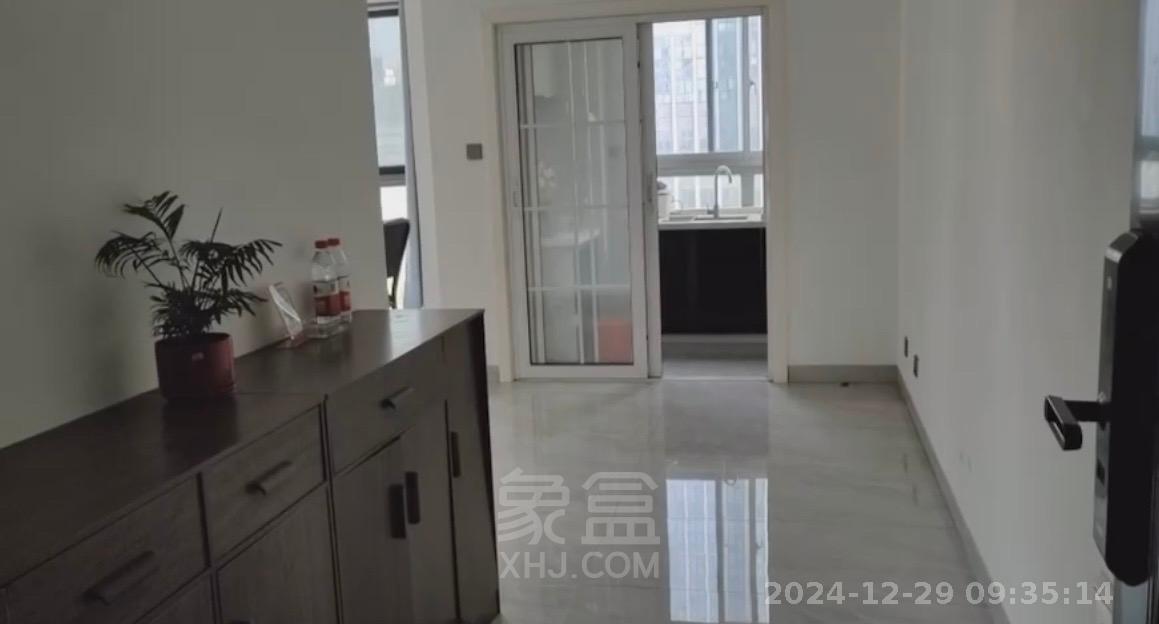 尚格广场 1室1厅1卫 2000.0元/月 尚格广场 1室1厅1卫 2000.0元/月室内图