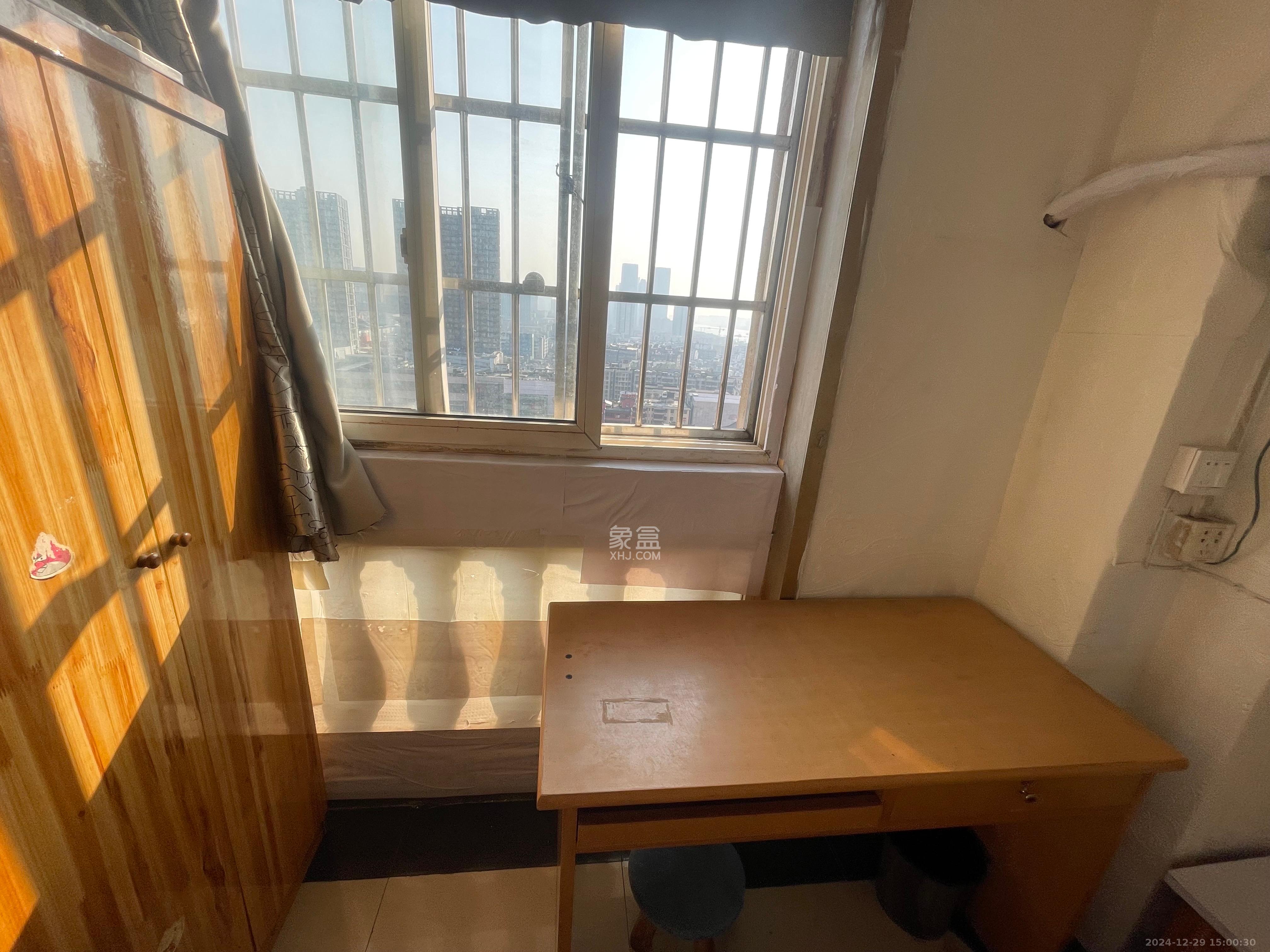 城市经典  1室0厅0卫   1100.00元/月室内图
