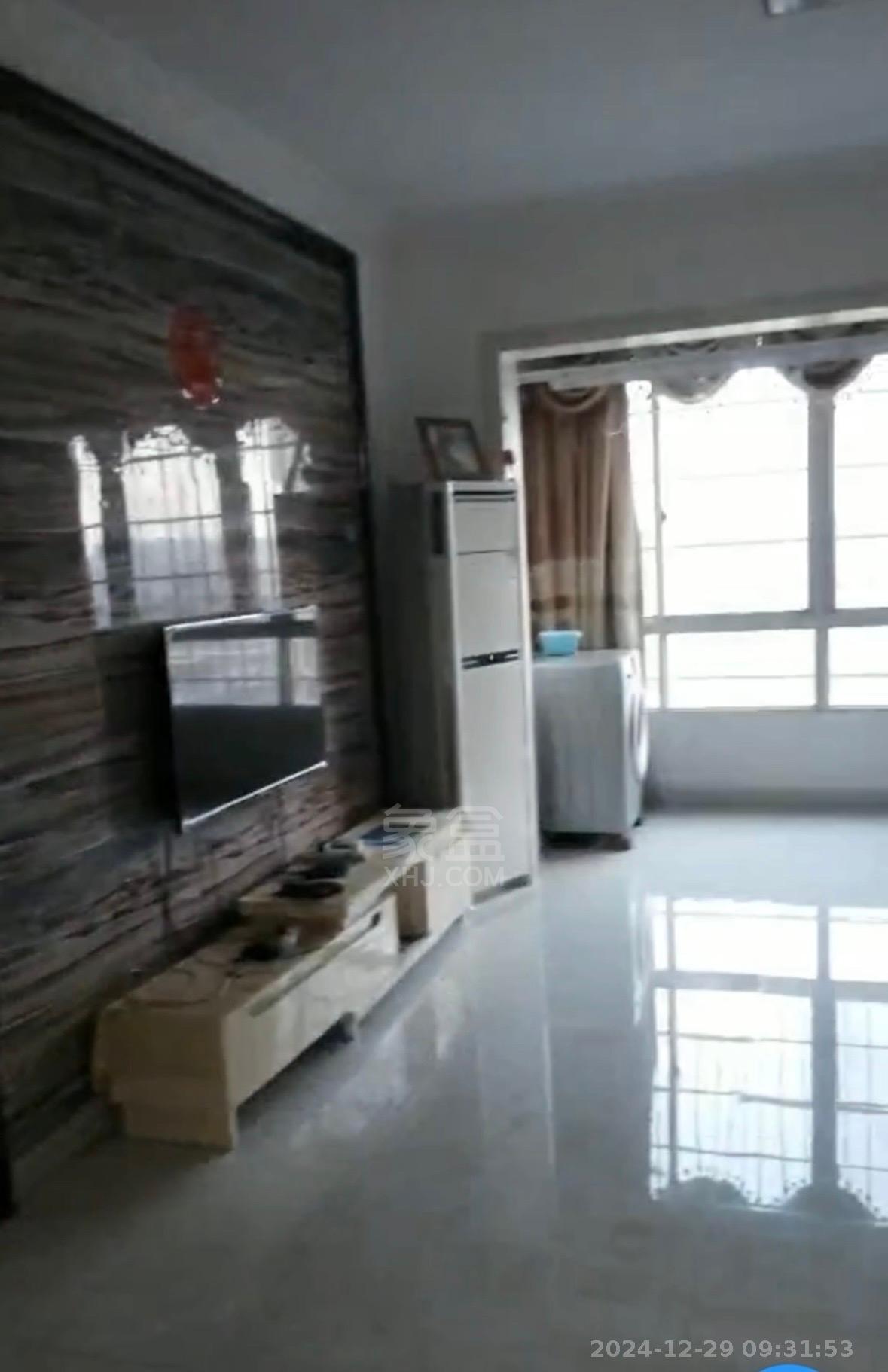 山河锦园 3室2厅1卫 1800.0元/月 山河锦园 3室2厅1卫 1800.0元/月室内图