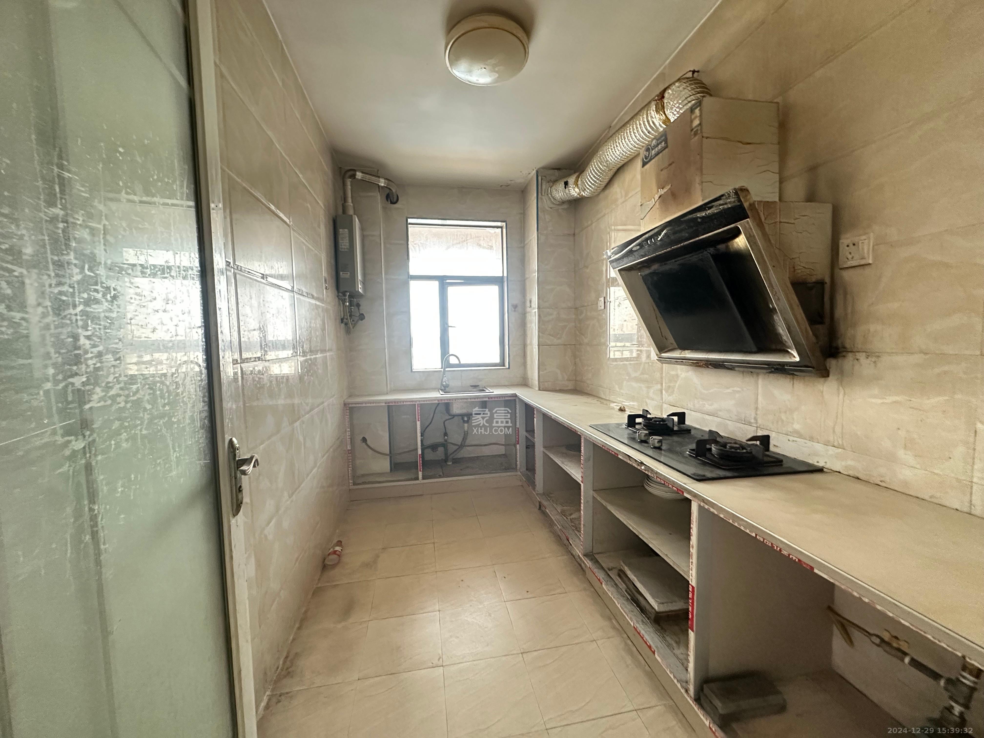 长永佳苑 2室1厅1卫 1500.0元/月 长永佳苑 2室1厅1卫 1500.0元/月室内图