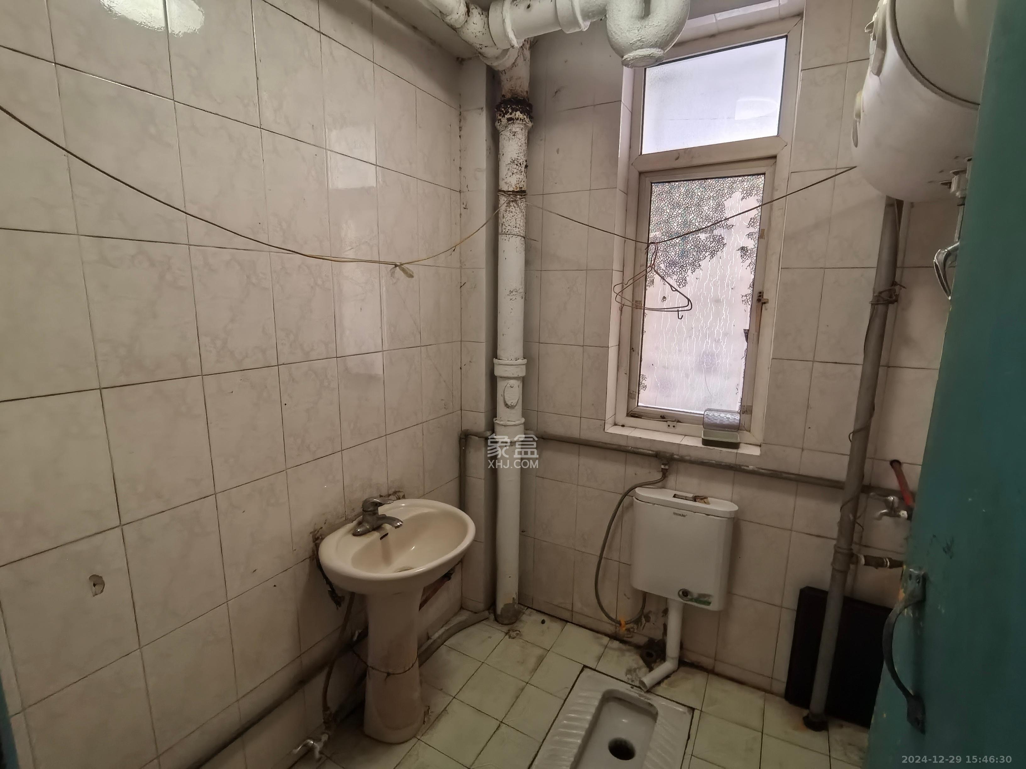 韭菜园商住楼 3室2厅2卫 2900.0元/月 韭菜园商住楼 3室2厅2卫 2900.0元/月室内图