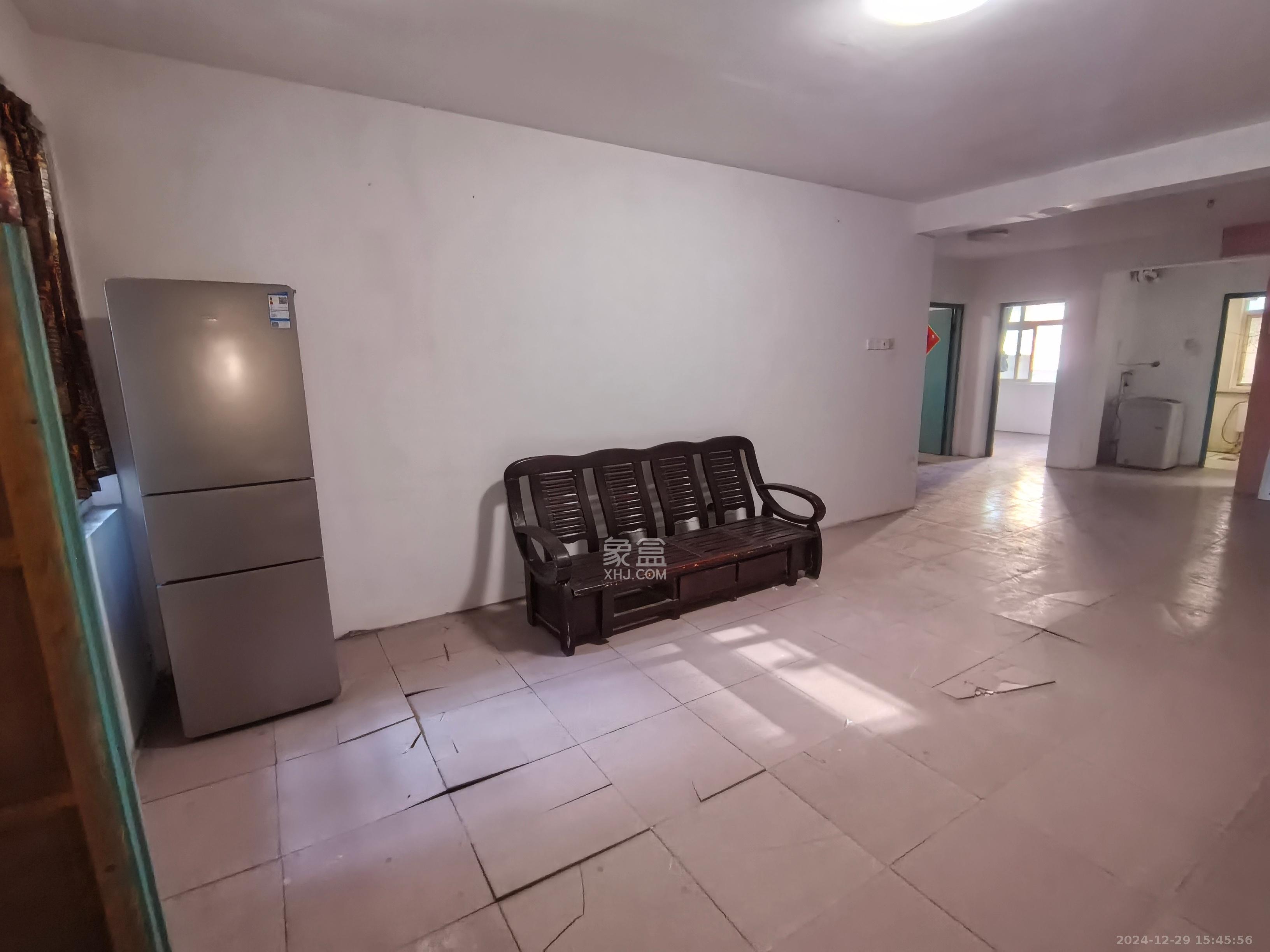 韭菜园商住楼 3室2厅2卫 2900.0元/月 韭菜园商住楼 3室2厅2卫 2900.0元/月室内图