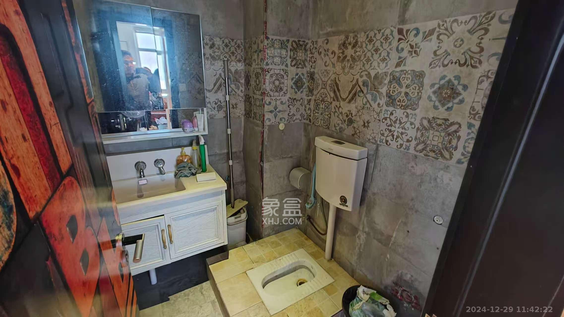 公园道 1室1厅1卫 1250.0元/月 公园道 1室1厅1卫 1250.0元/月室内图