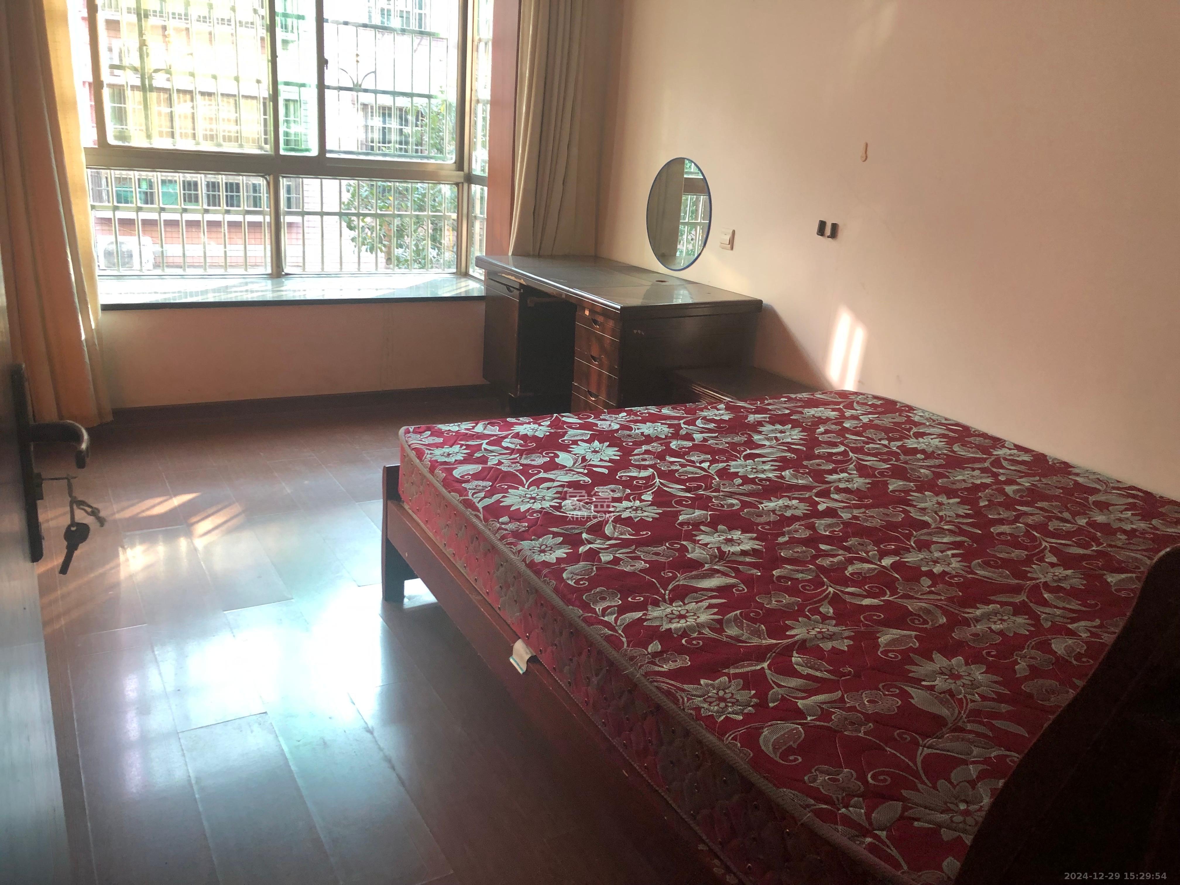 金桂小区一期 2室1厅1卫 1700.0元/月 金桂小区一期 2室1厅1卫 1700.0元/月室内图