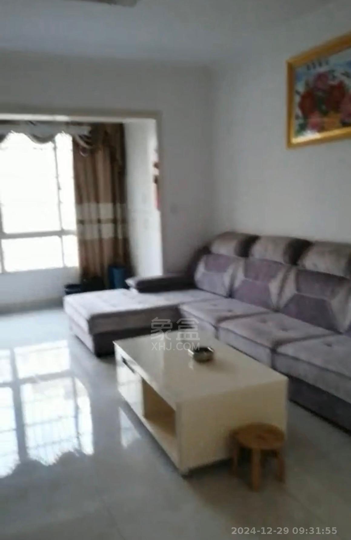 山河锦园 3室2厅1卫 1800.0元/月 山河锦园 3室2厅1卫 1800.0元/月室内图