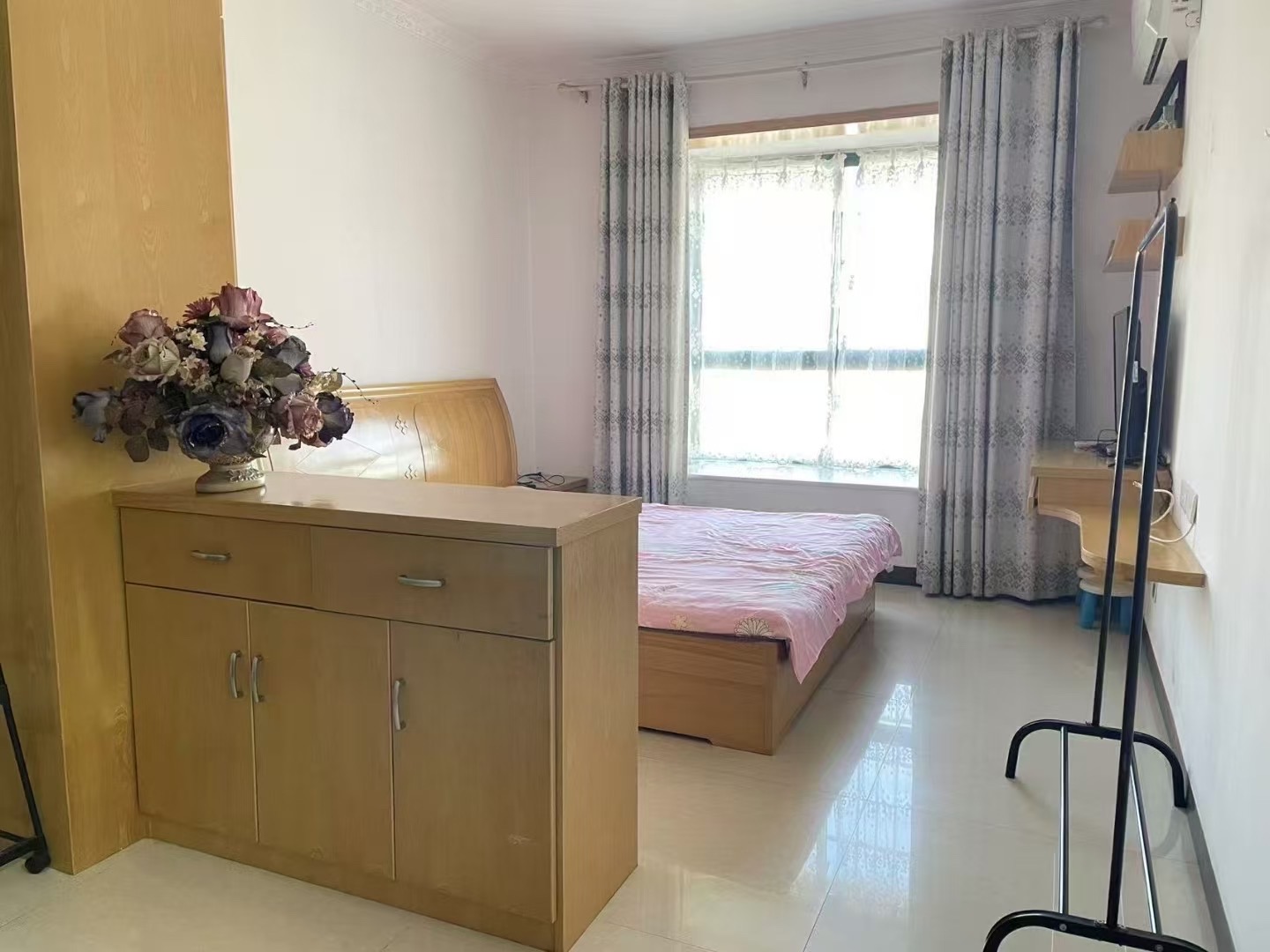 富厚名邸  1室1厅1卫    800.0元/月 富厚名邸  1室1厅1卫    800.0元/月室内图