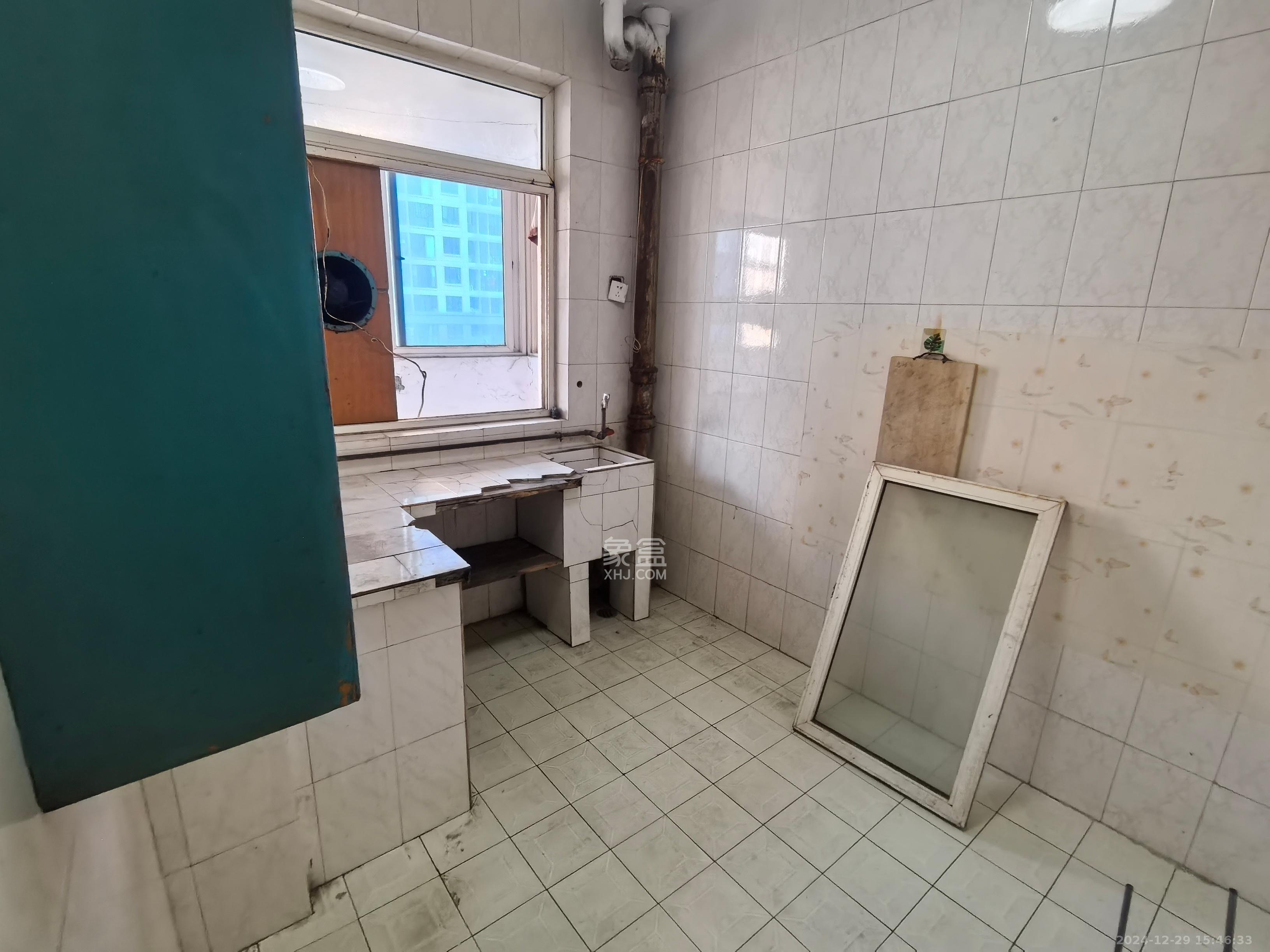 韭菜园商住楼 3室2厅2卫 2900.0元/月 韭菜园商住楼 3室2厅2卫 2900.0元/月室内图