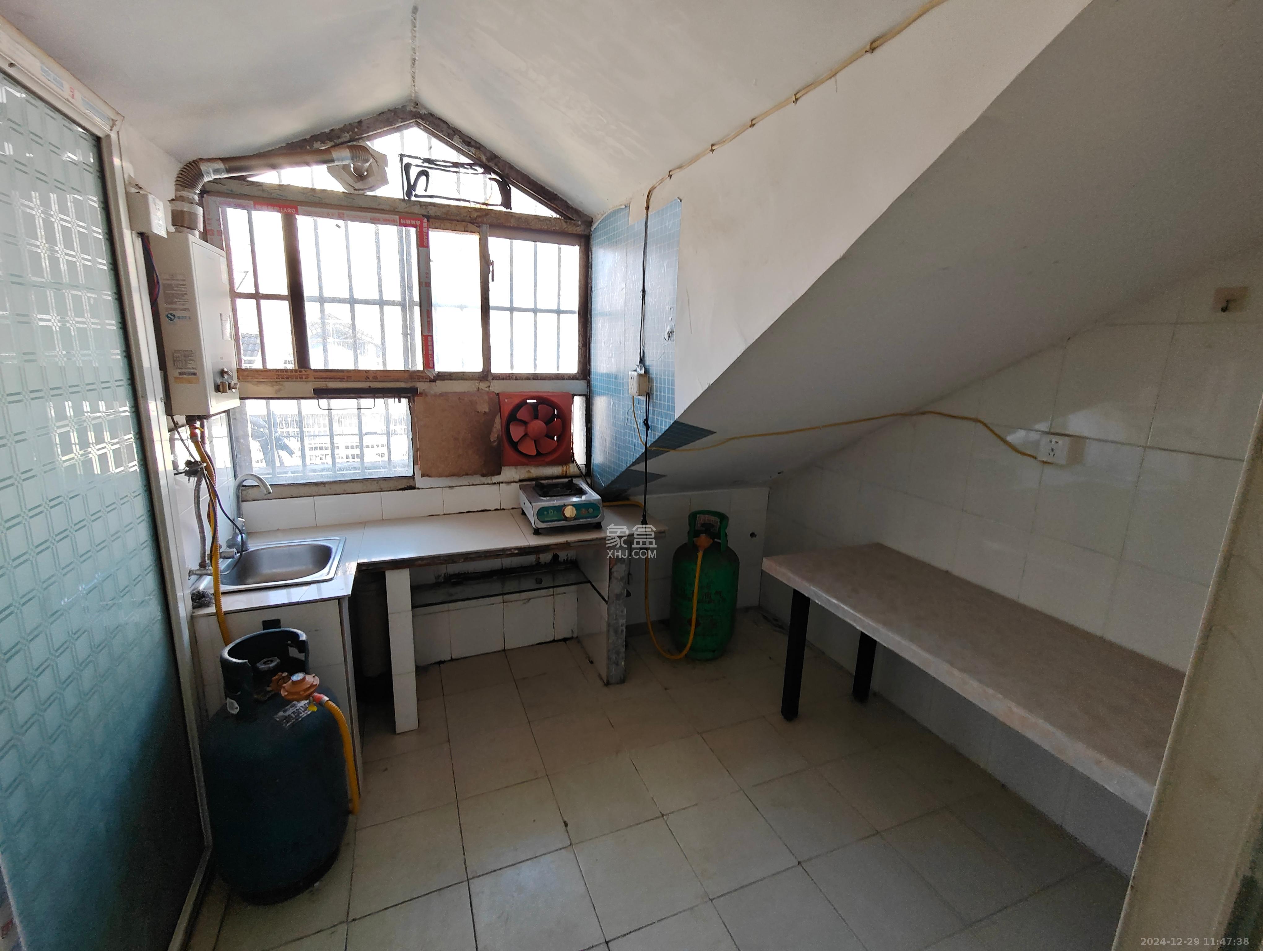 金石蓉园 1室1厅1卫 1000.0元/月 金石蓉园 1室1厅1卫 1000.0元/月室内图