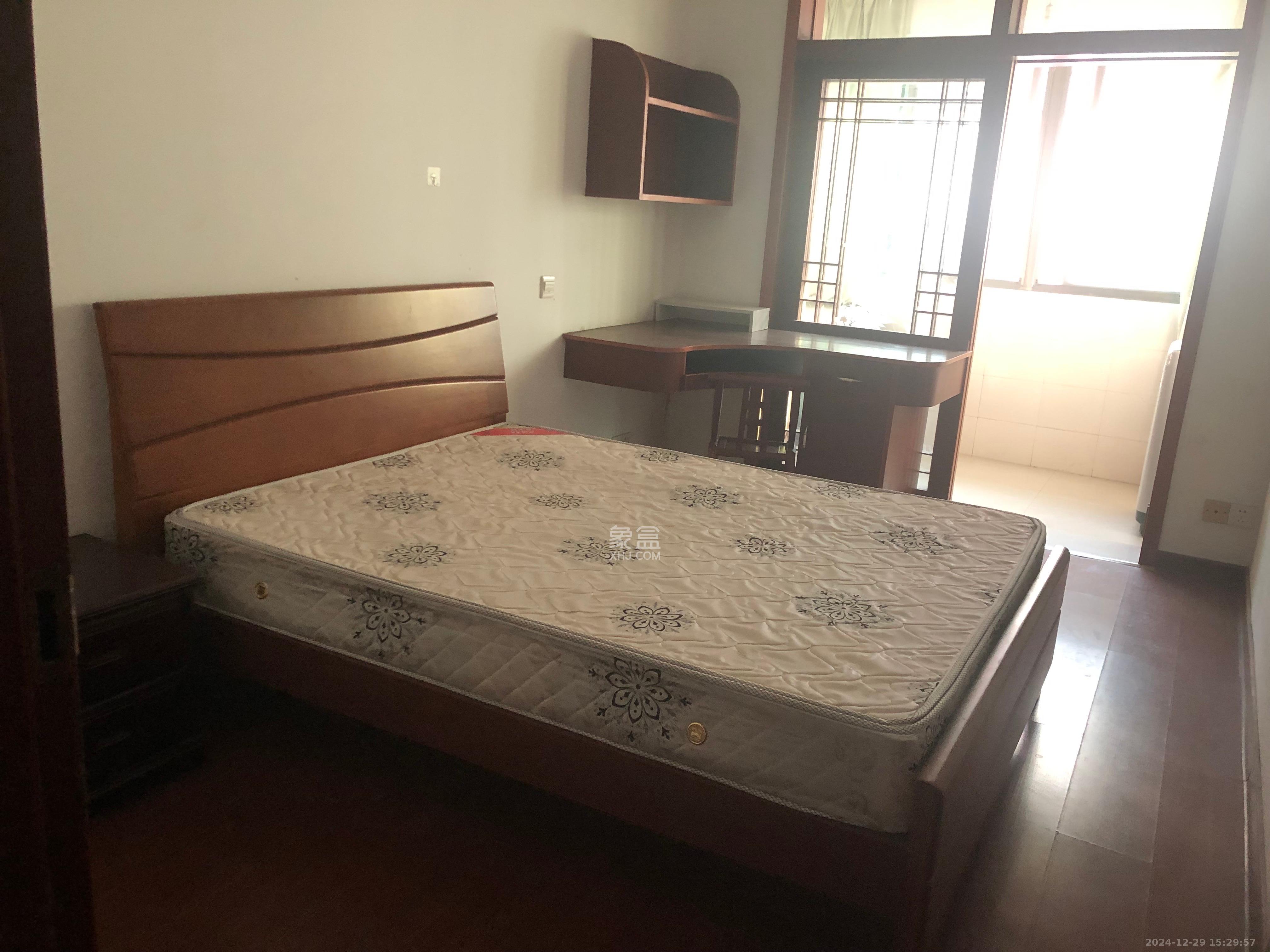 金桂小区一期 2室1厅1卫 1700.0元/月 金桂小区一期 2室1厅1卫 1700.0元/月室内图