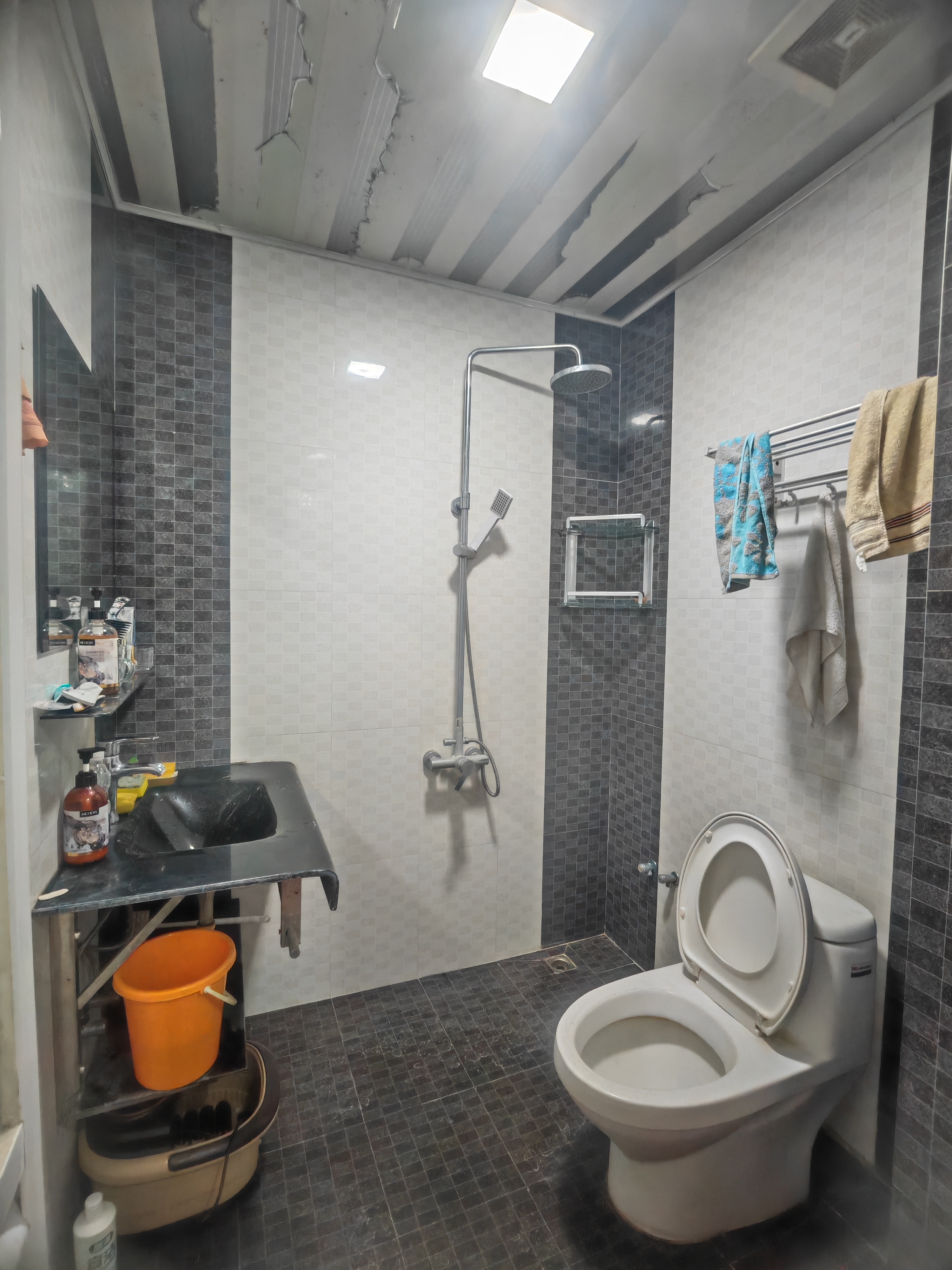 蓝天丽城 1室1厅1卫 78.75万 蓝天丽城 1室1厅1卫 78.75万客厅