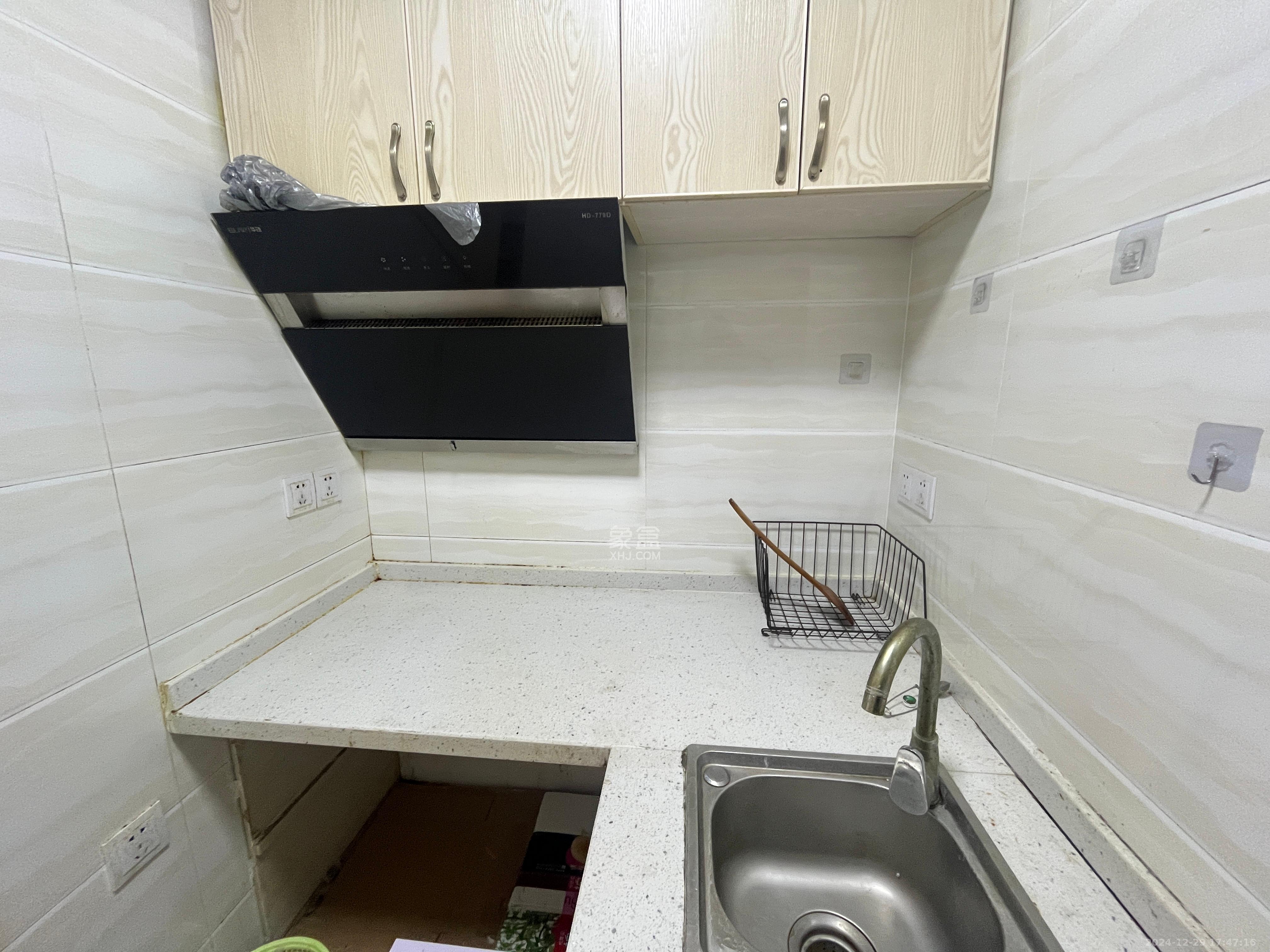 凯通国际城(凯通朝庭) 1室1厅1卫 1000.00元/月 凯通国际城(凯通朝庭) 1室1厅1卫 1000.00元/月室内图