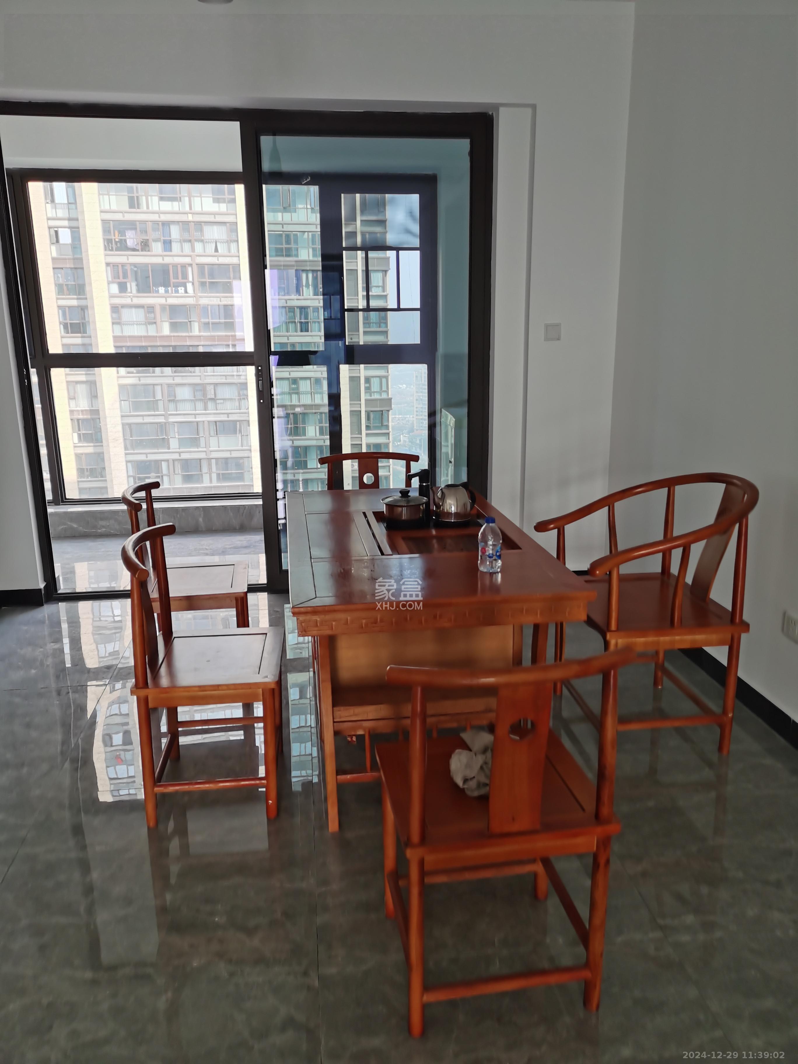 明昇壹城(明昇时代广场)二期  3室2厅3卫    4500.0元/月 明昇壹城(明昇时代广场)二期  3室2厅3卫    4500.0元/月室内图