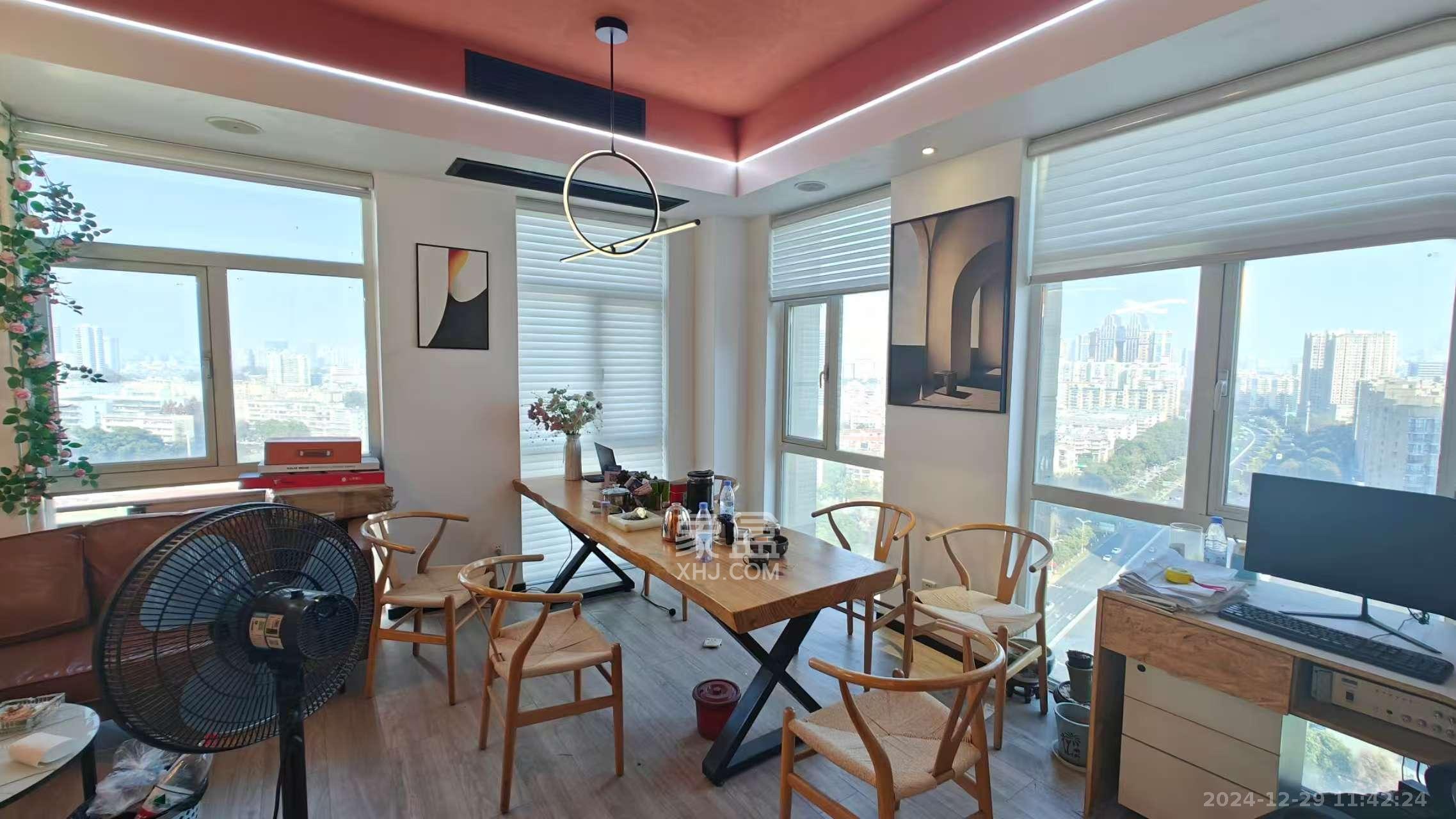 公园道 1室1厅1卫 1250.0元/月 公园道 1室1厅1卫 1250.0元/月室内图