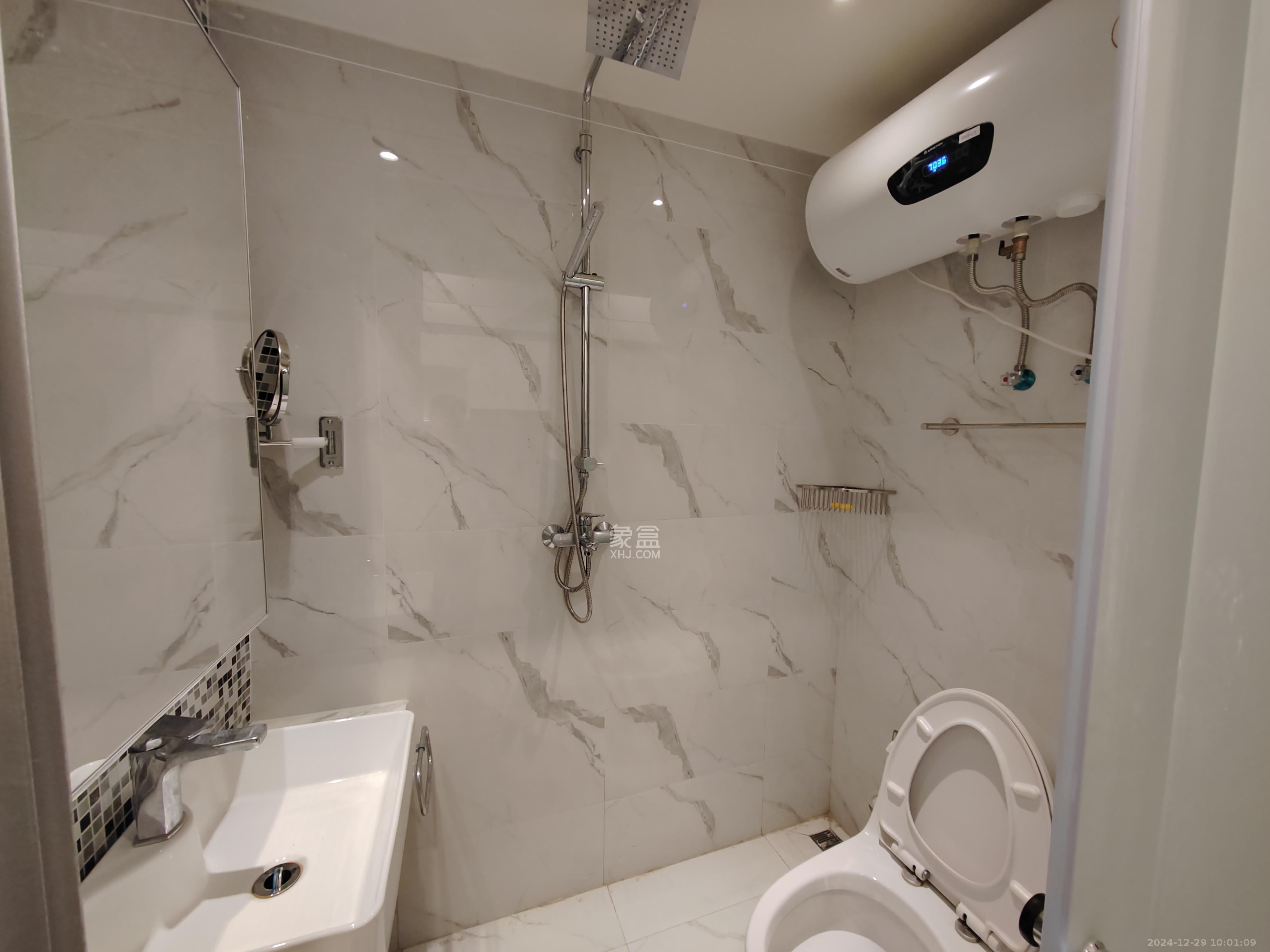 恒大誉府(融誉商业中心) 1室1厅1卫 2000.0元/月 恒大誉府(融誉商业中心) 1室1厅1卫 2000.0元/月室内图