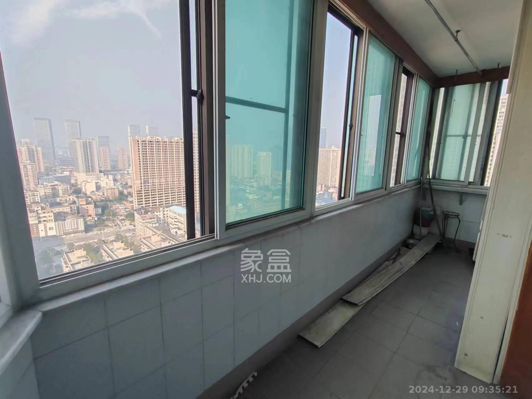 芙蓉广场农行单位宿舍  3室1厅1卫   2800.00元/月室内图
