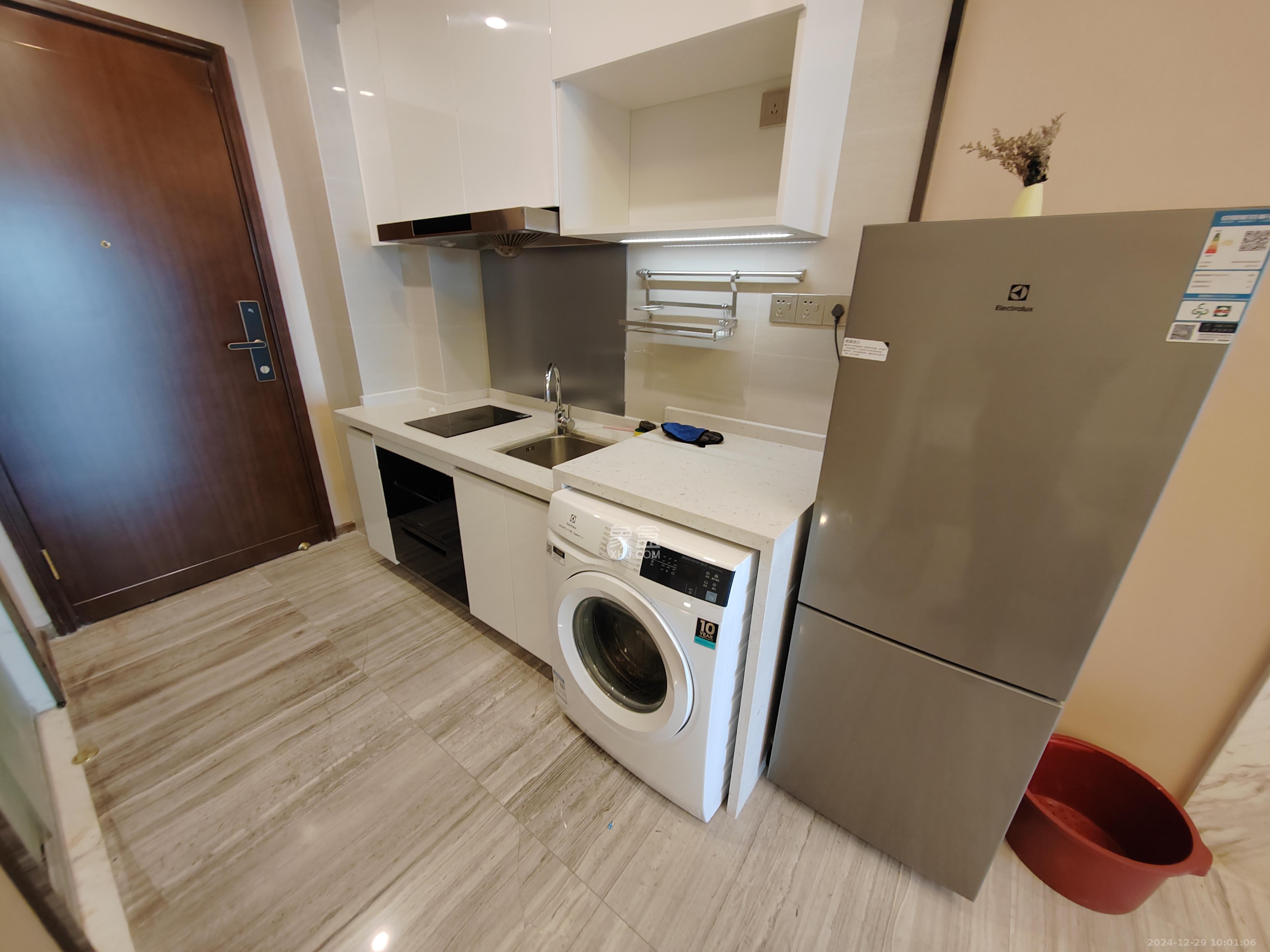 恒大誉府(融誉商业中心) 1室1厅1卫 2000.0元/月 恒大誉府(融誉商业中心) 1室1厅1卫 2000.0元/月室内图