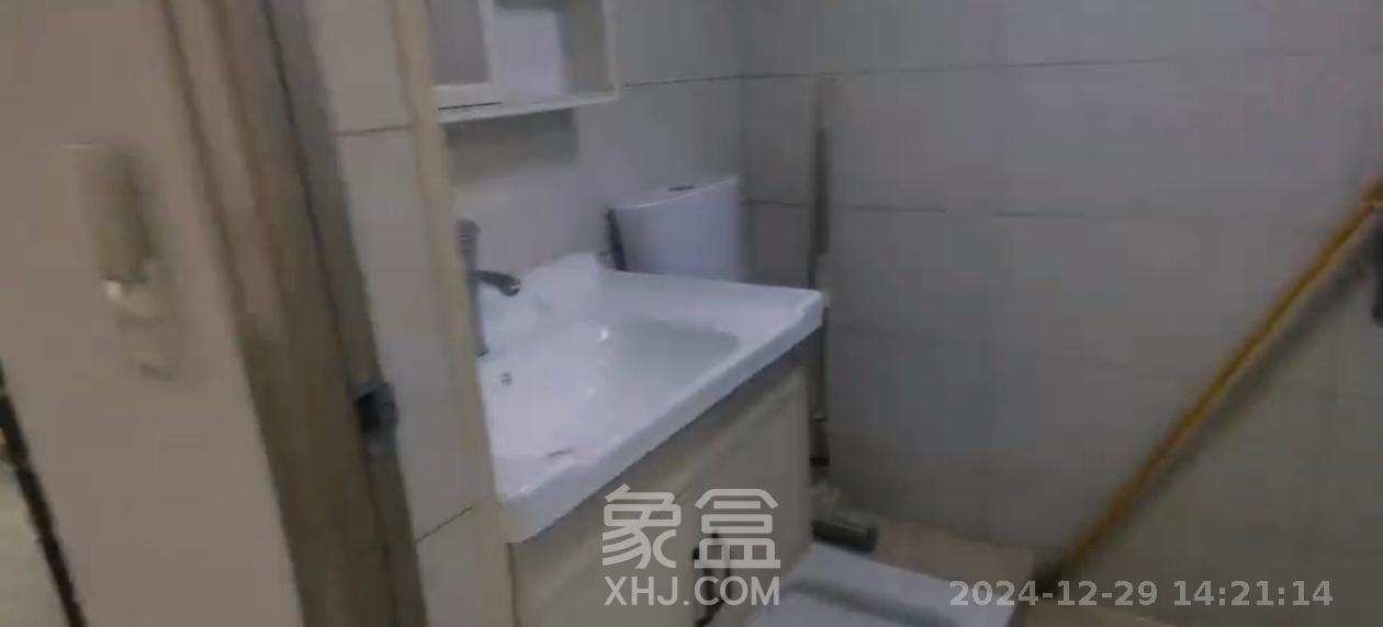 海伦春天  2室1厅1卫   1700.00元/月室内图
