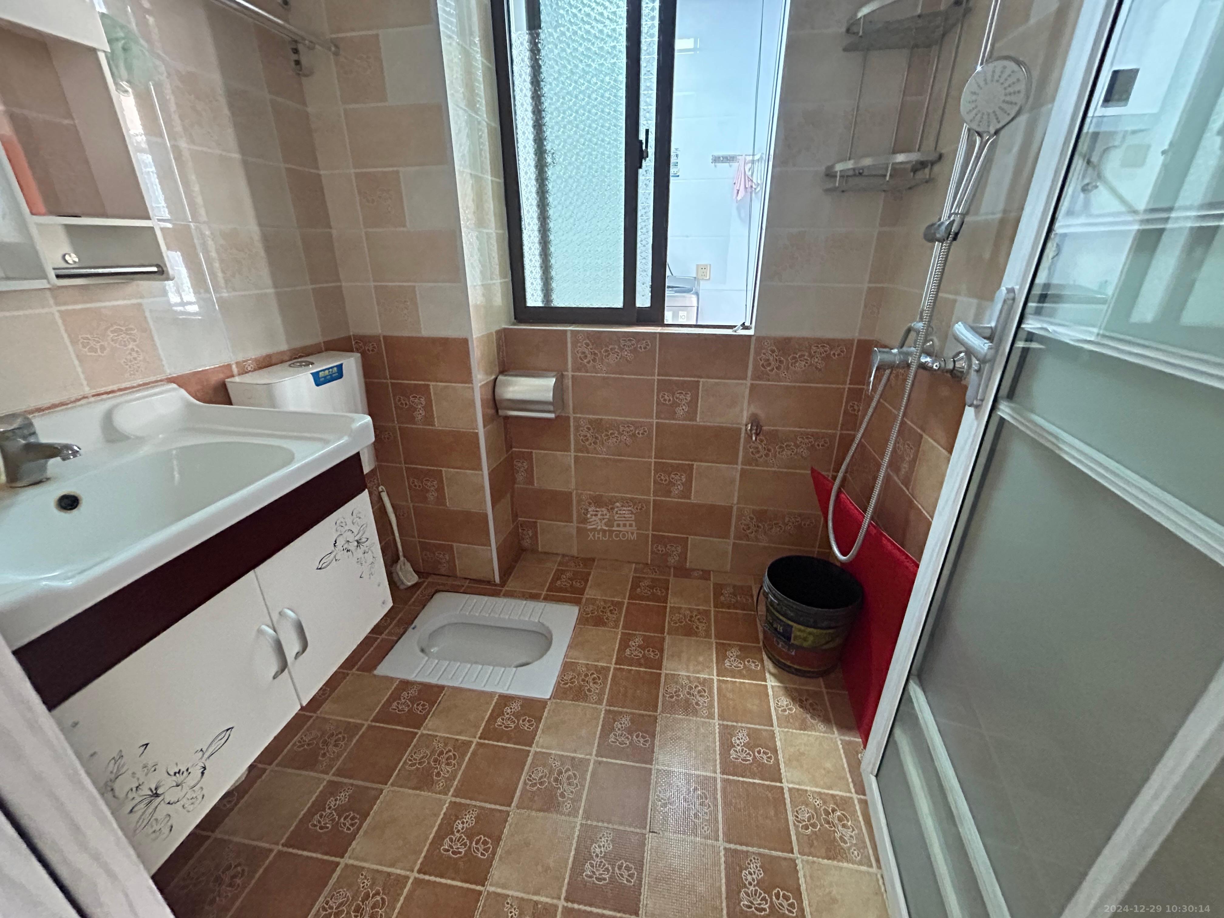 凤凰城 3室2厅1卫 1500.0元/月 凤凰城 3室2厅1卫 1500.0元/月室内图