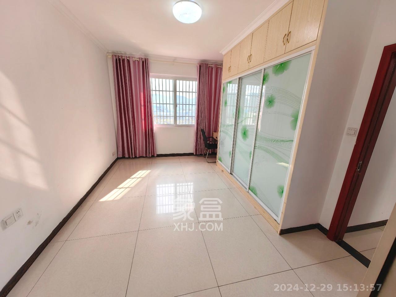 嘉顺苑  3室2厅2卫   2700.00元/月室内图