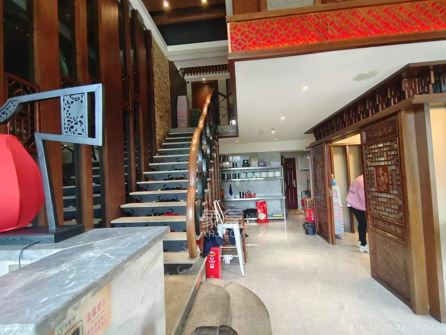 江山帝景哈佛   328.34㎡      23000.0元/月室内图