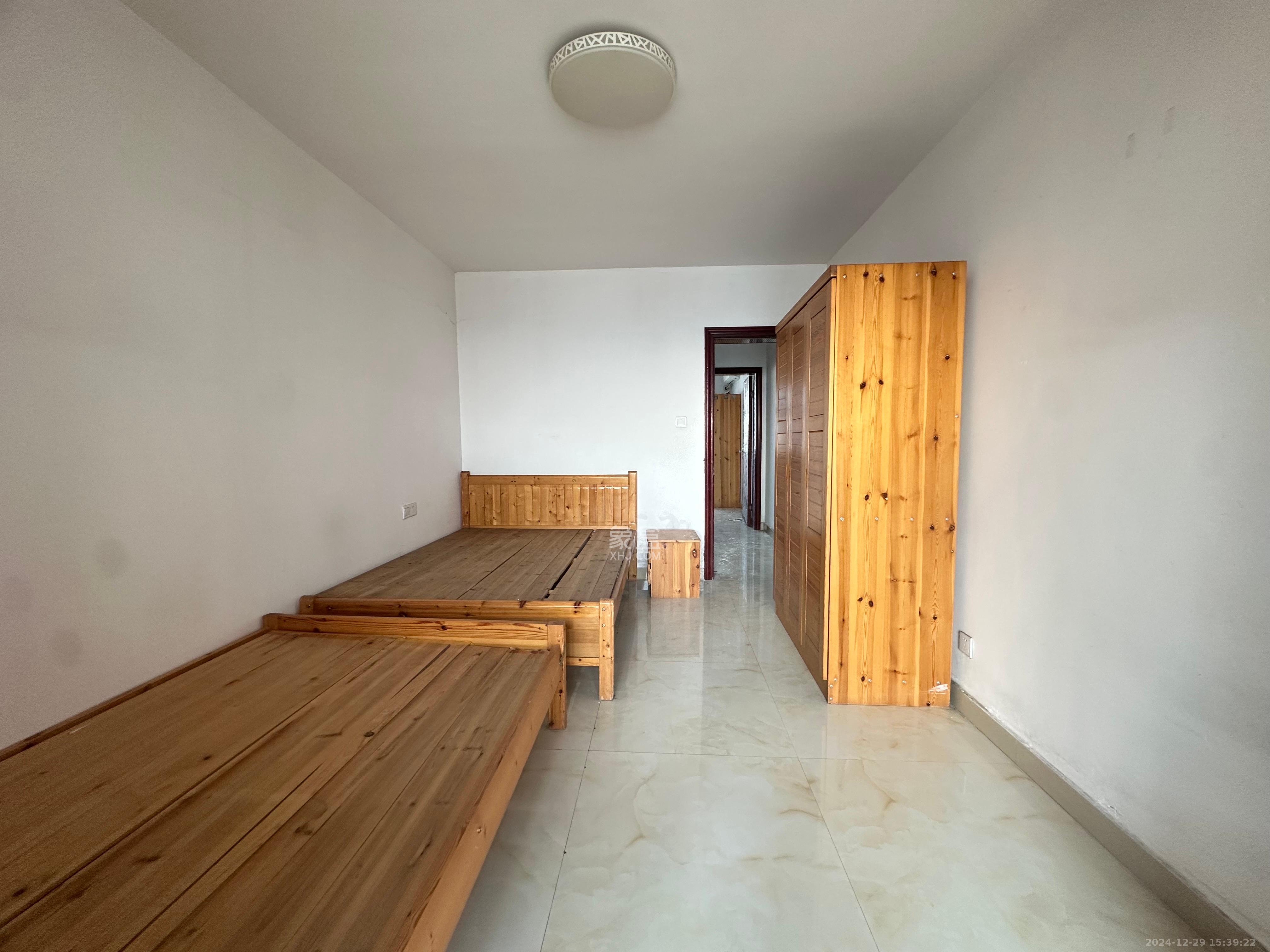 长永佳苑 2室1厅1卫 1500.0元/月 长永佳苑 2室1厅1卫 1500.0元/月室内图