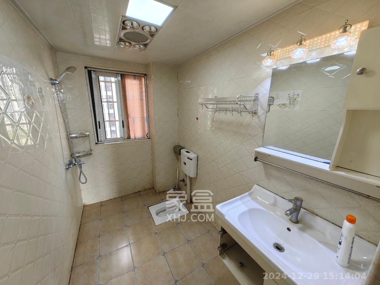 嘉顺苑 3室2厅2卫 2700.0元/月 嘉顺苑 3室2厅2卫 2700.0元/月室内图