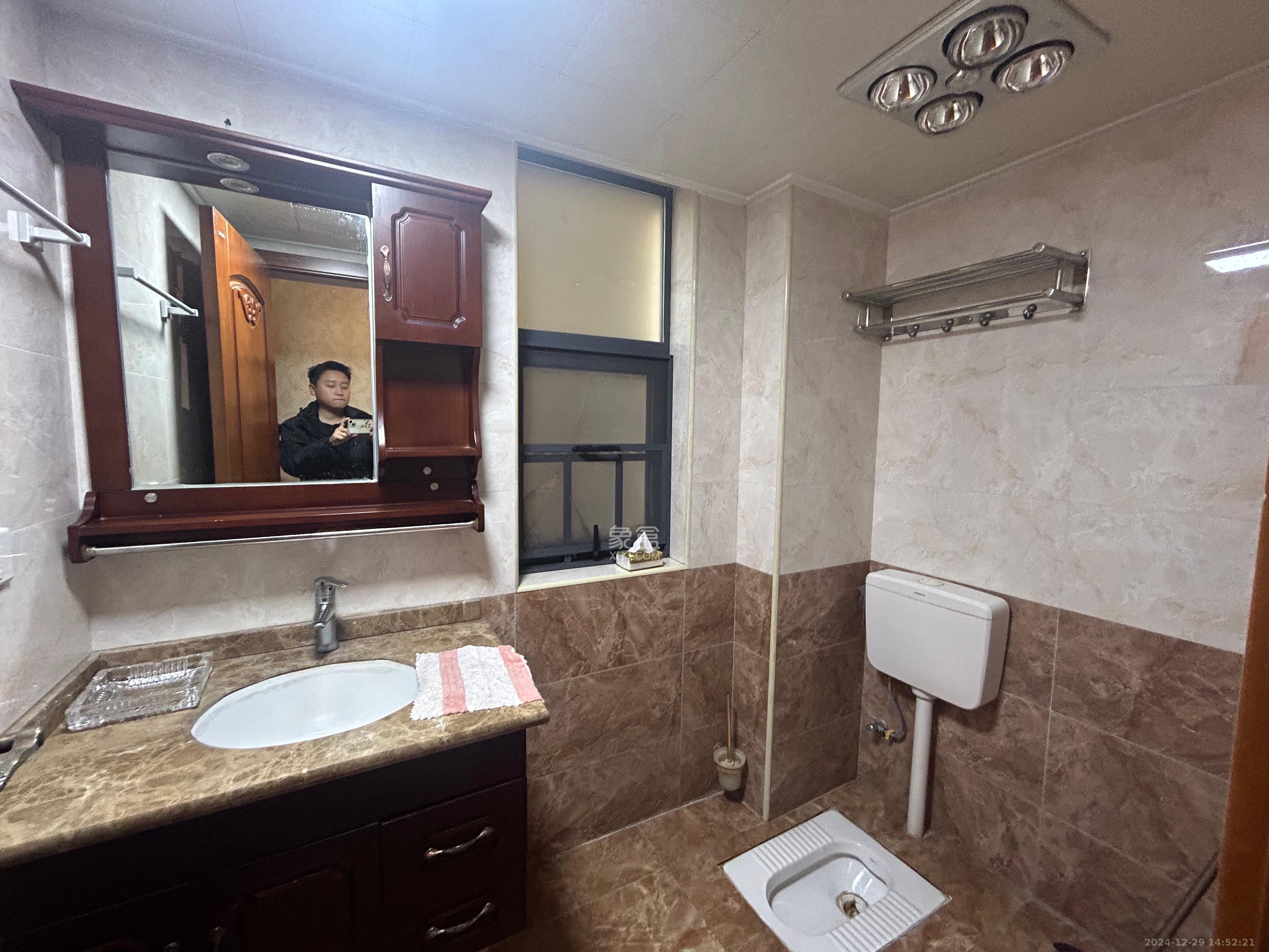 兰亭湾畔  3室2厅2卫    3500.0元/月室内图