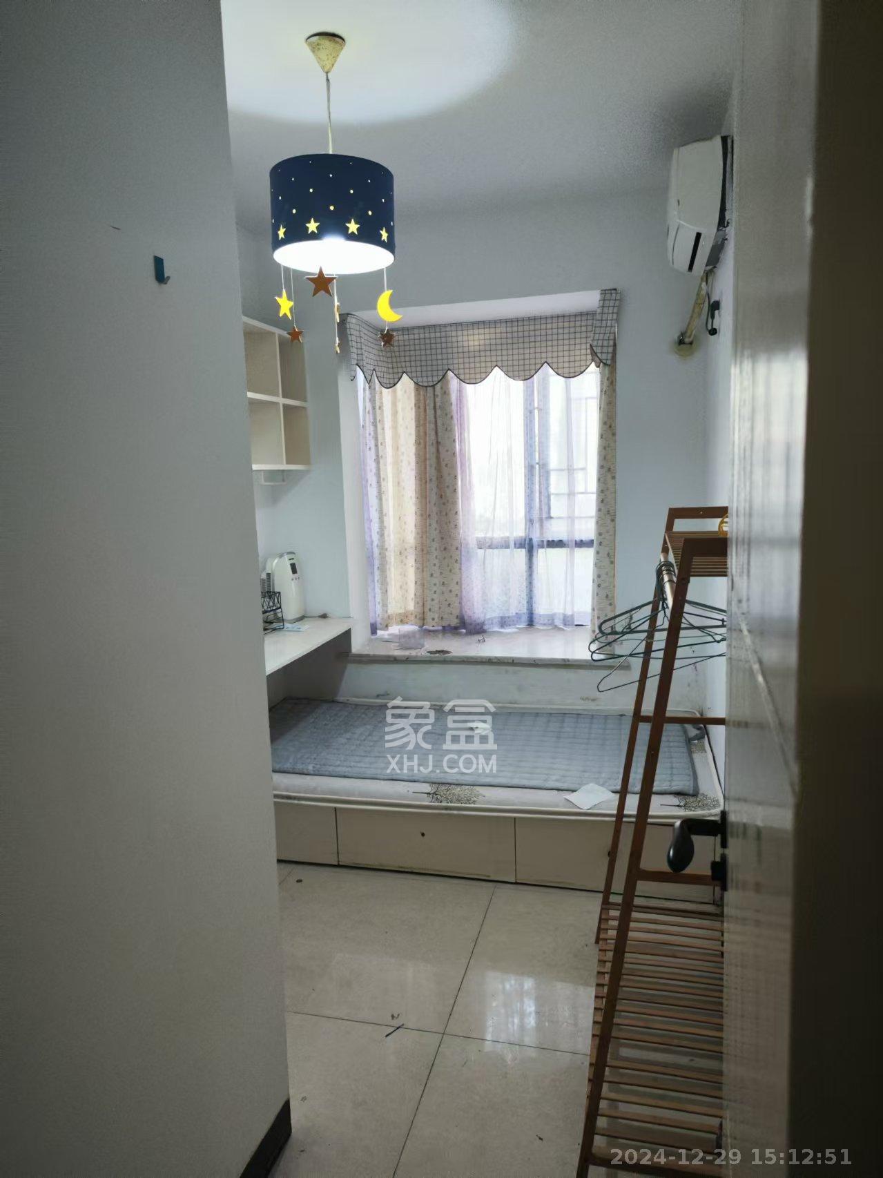 华天苑  3室2厅1卫   1900.00元/月室内图