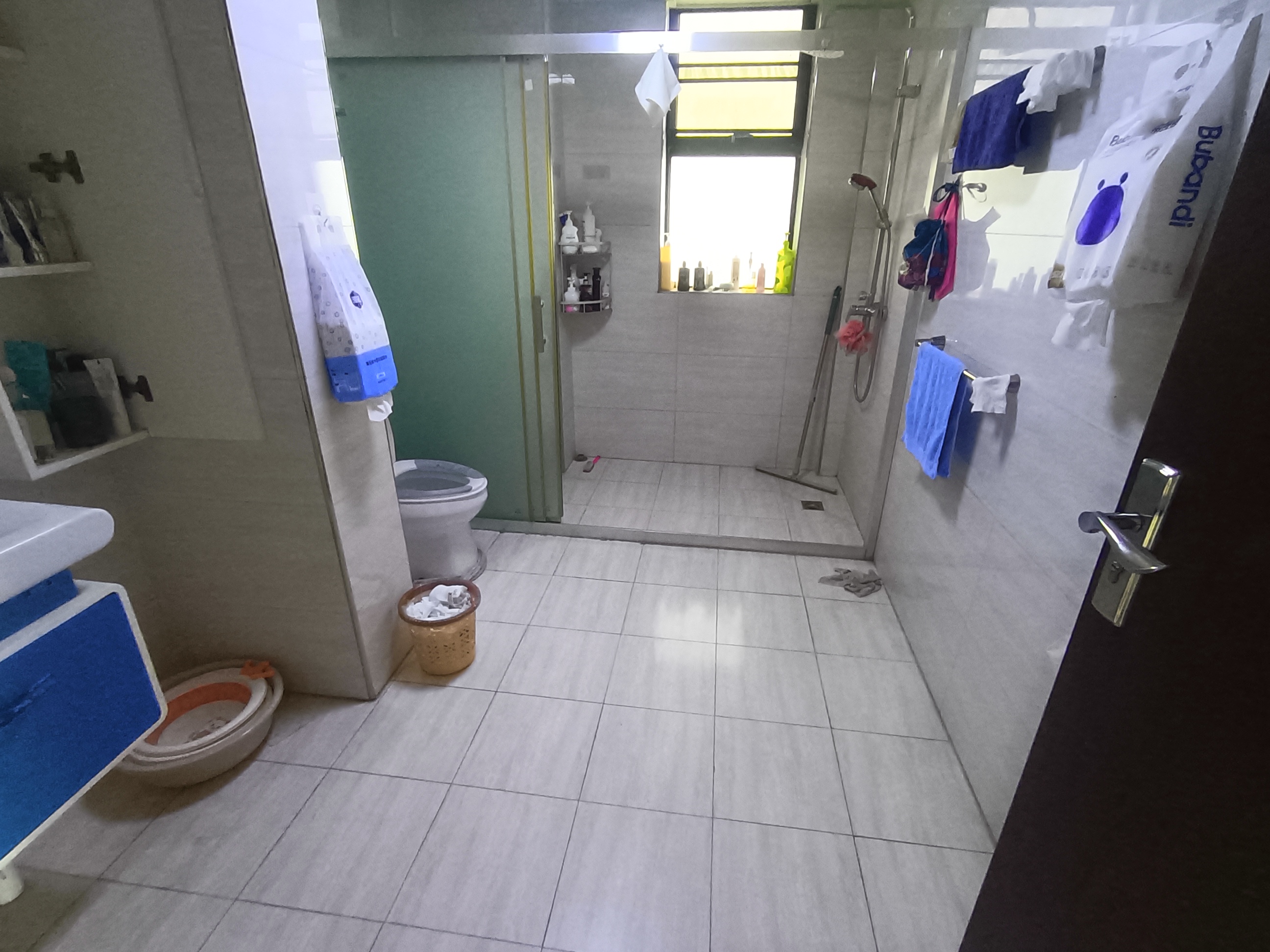 洛杉矶城  3室2厅2卫   3300.00元/月室内图