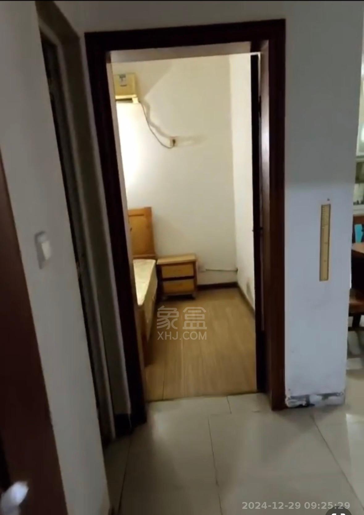 山河锦园 2室2厅1卫 1300.0元/月 山河锦园 2室2厅1卫 1300.0元/月室内图