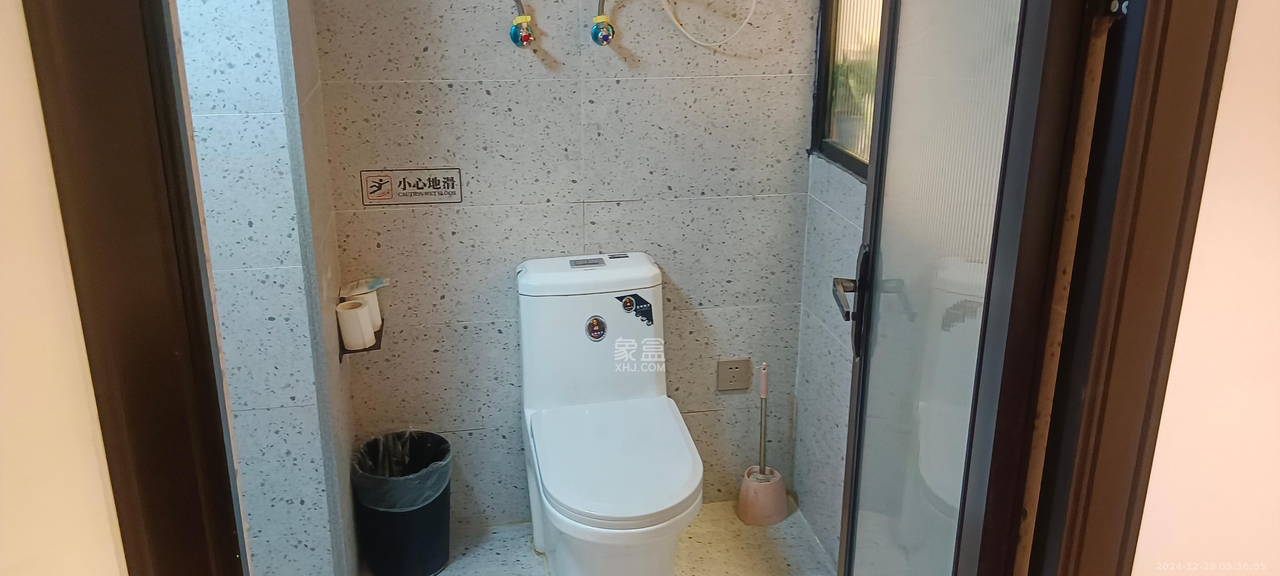 美林美寓  1室1厅1卫    1800.0元/月室内图