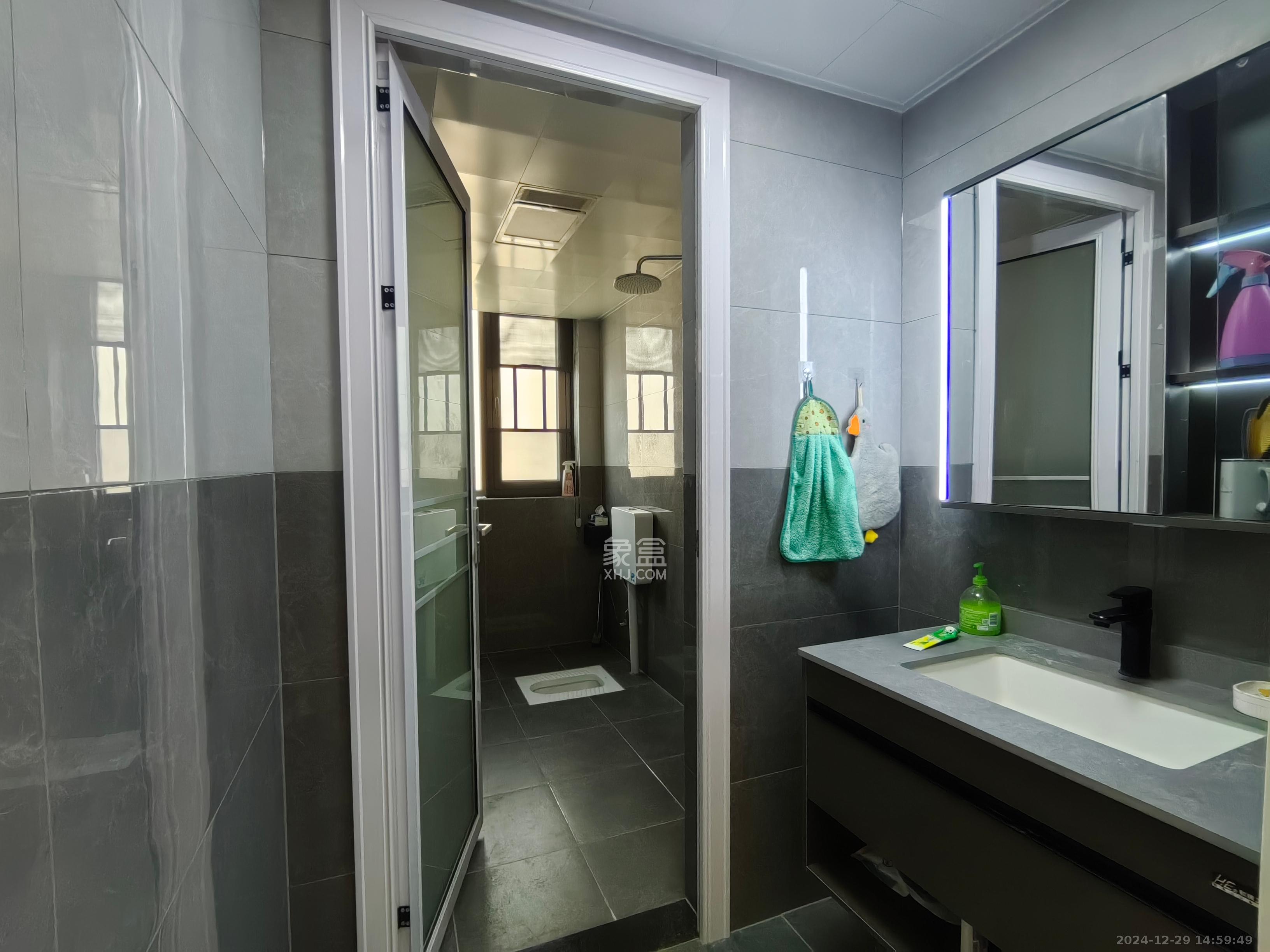 怡海星城 3室2厅2卫 3000.0元/月 怡海星城 3室2厅2卫 3000.0元/月室内图