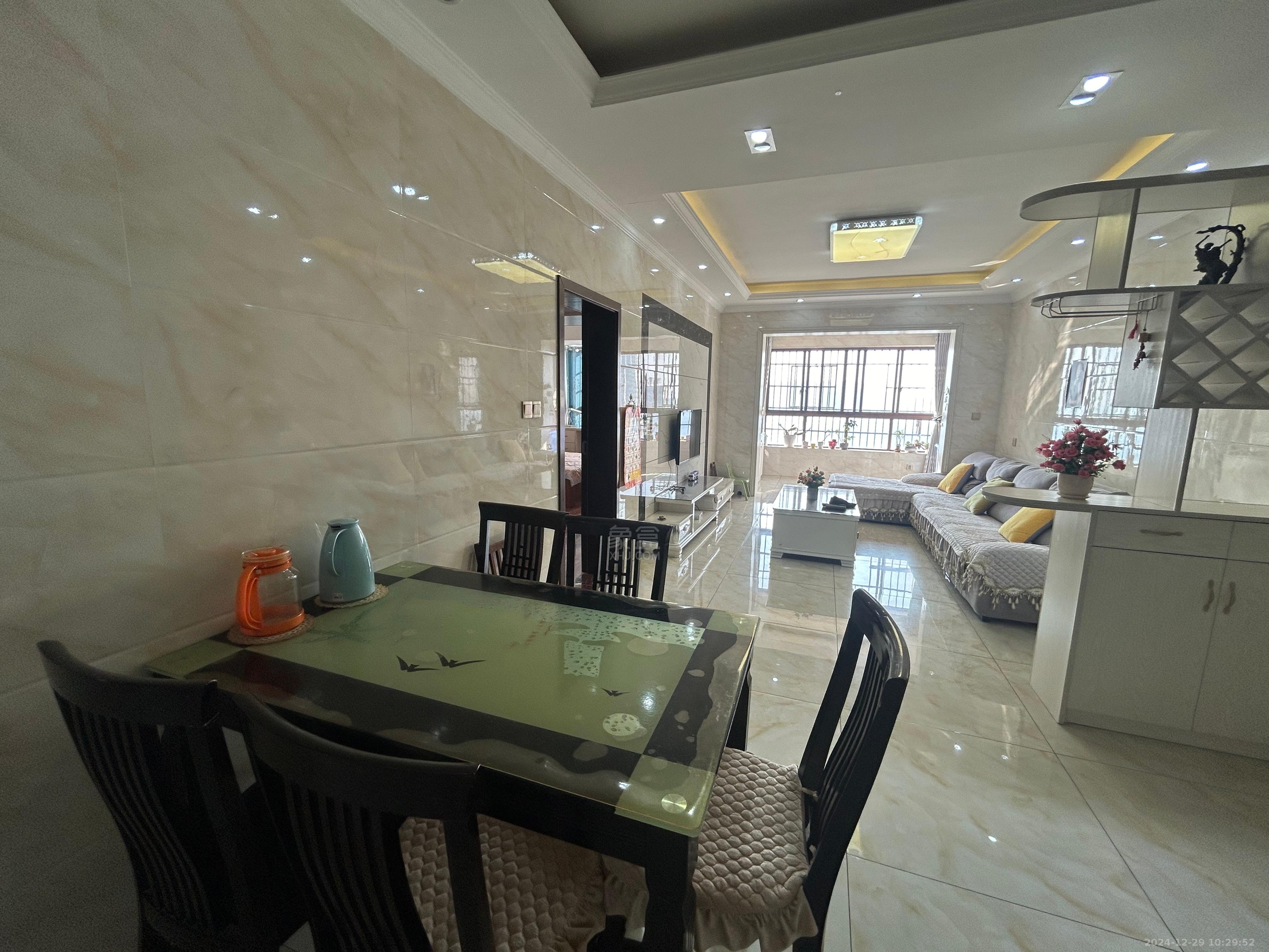 凤凰城 3室2厅1卫 1500.0元/月 凤凰城 3室2厅1卫 1500.0元/月室内图