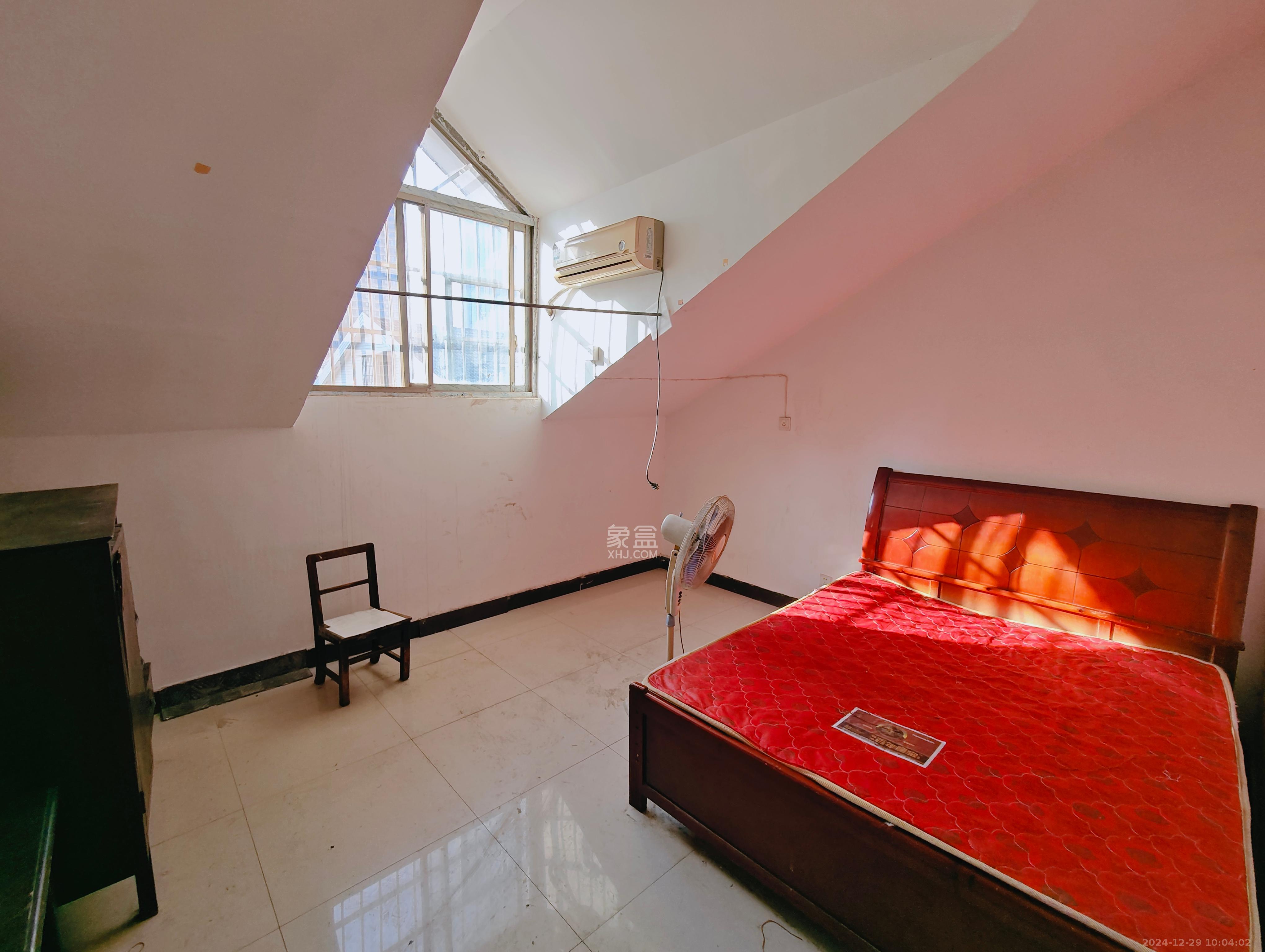 金石蓉园 3室1厅1卫 1400.0元/月 金石蓉园 3室1厅1卫 1400.0元/月室内图