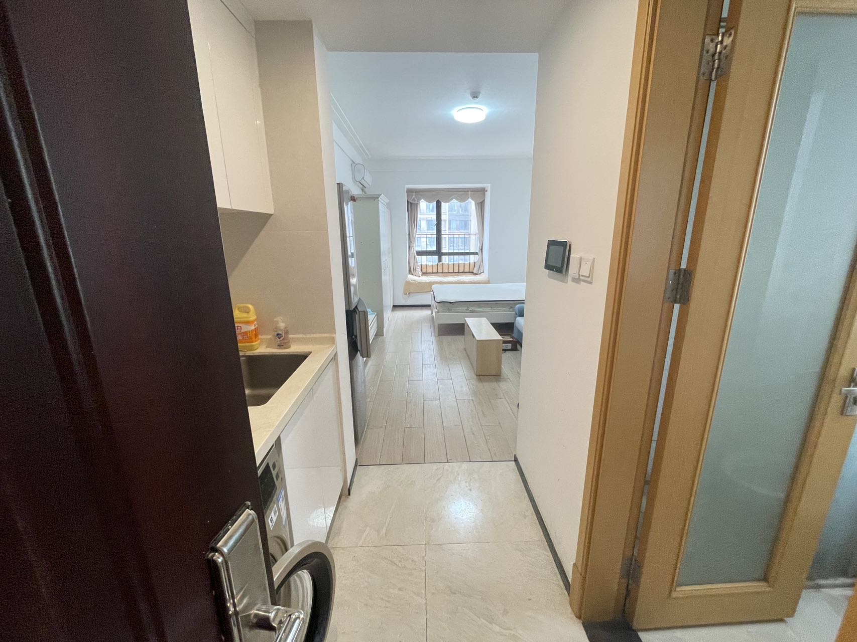 中海国际二期 1室1厅1卫 1200.0元/月 中海国际二期 1室1厅1卫 1200.0元/月室内图