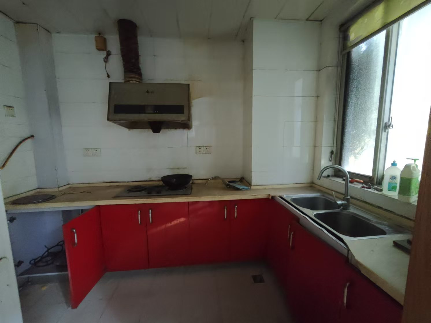 华雅花园 4室2厅4卫 3000.0元/月 华雅花园 4室2厅4卫 3000.0元/月室内图