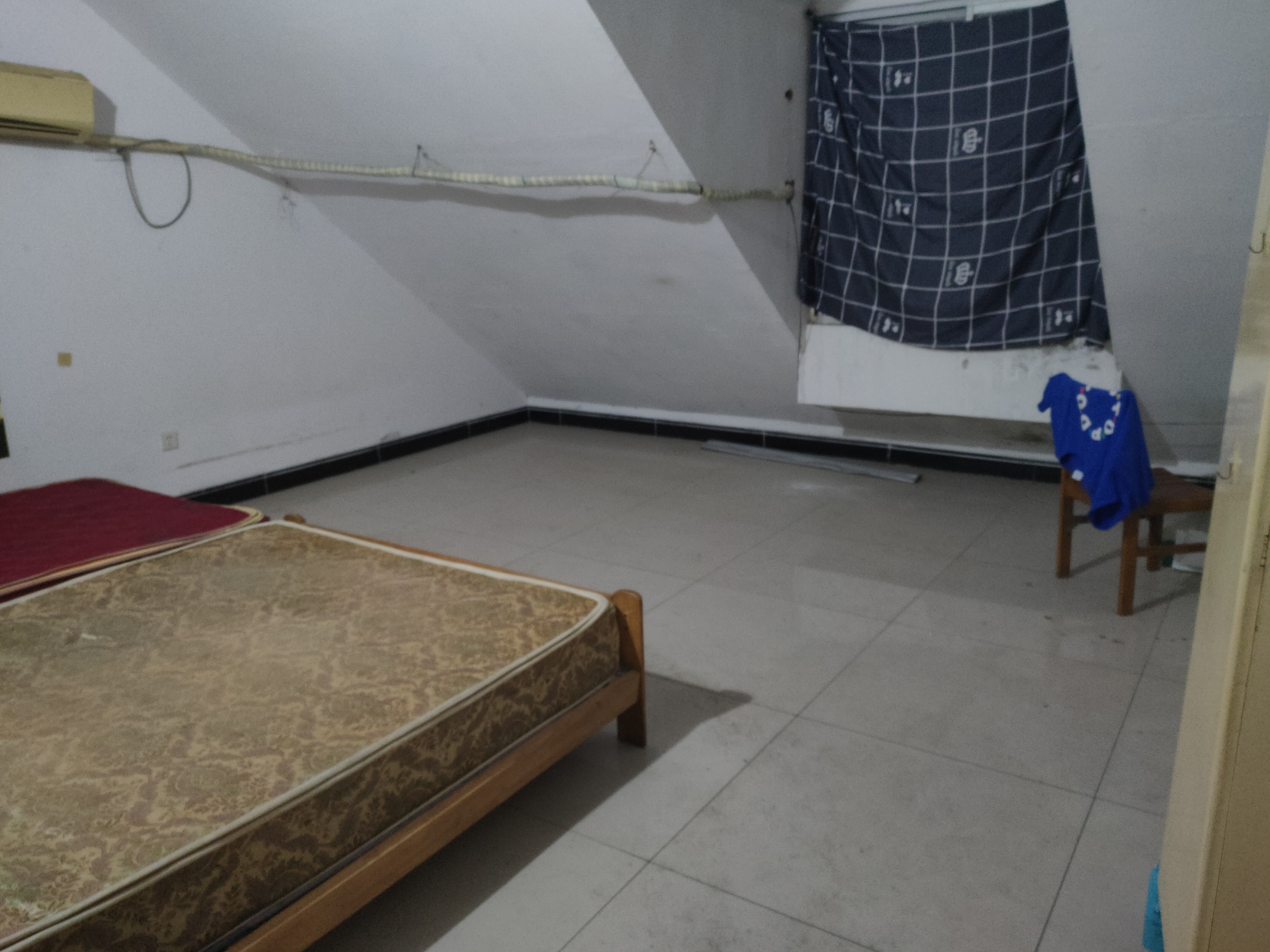 新星小区 5室2厅2卫 1700.0元/月 新星小区 5室2厅2卫 1700.0元/月室内图