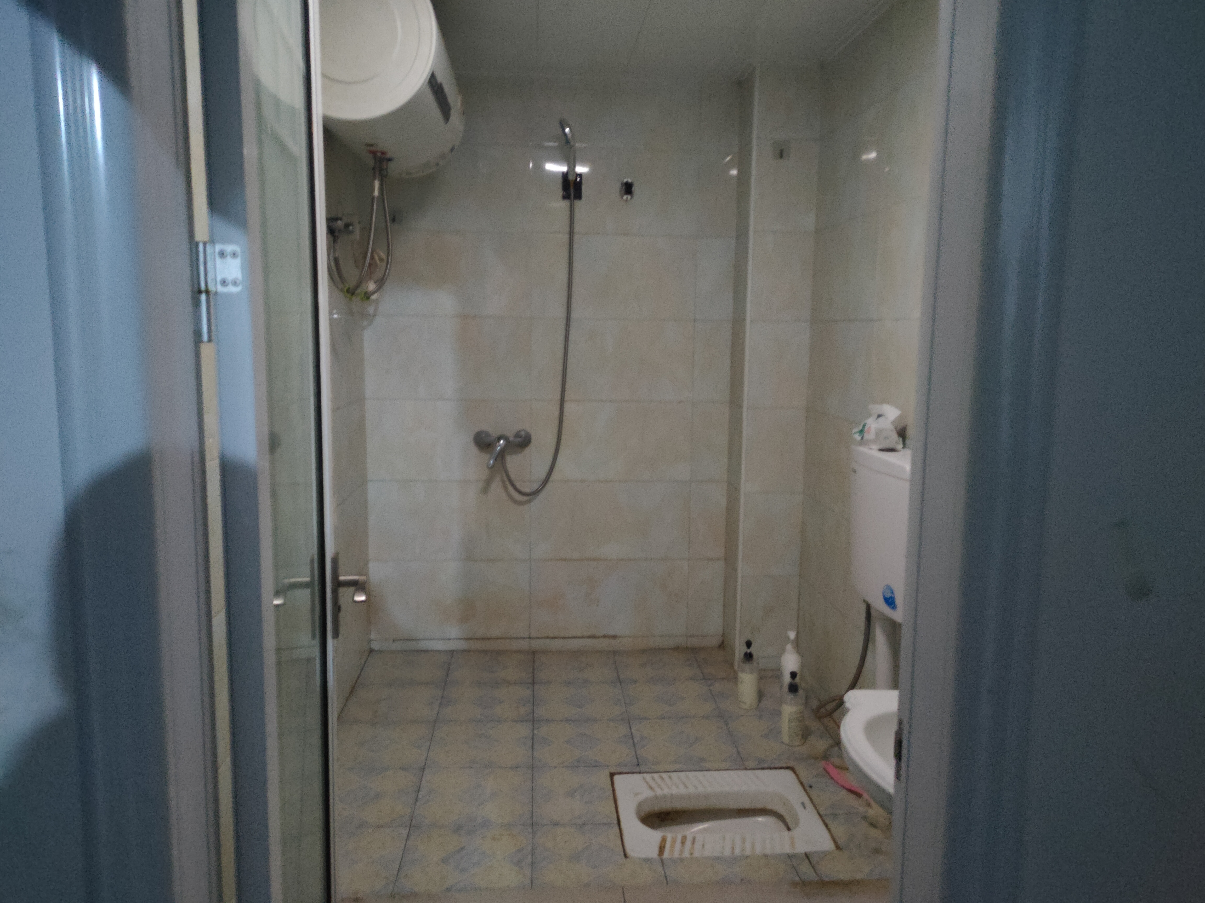 新星小区 5室2厅2卫 1700.0元/月 新星小区 5室2厅2卫 1700.0元/月室内图