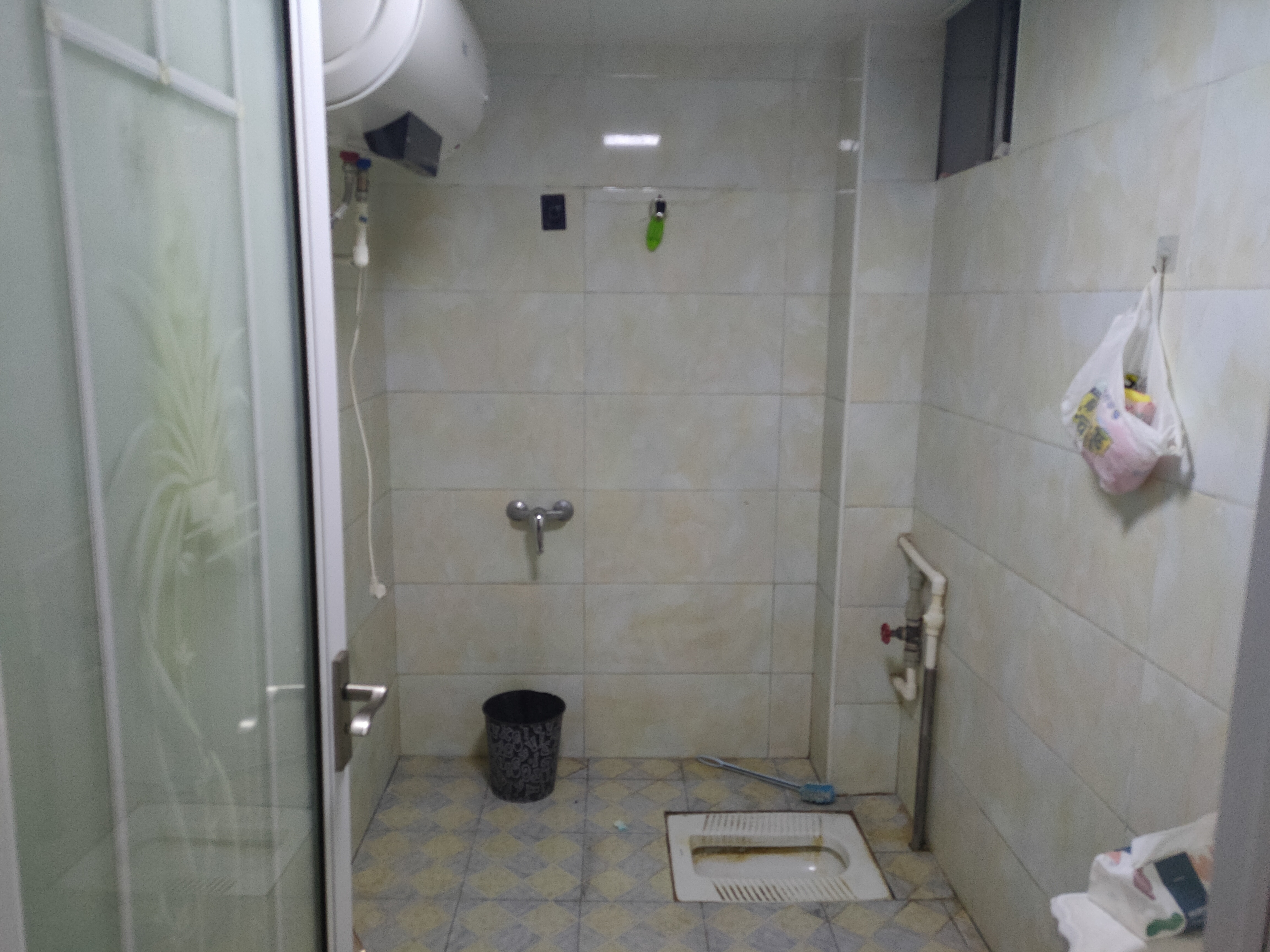 新星小区 5室2厅2卫 1700.0元/月 新星小区 5室2厅2卫 1700.0元/月室内图