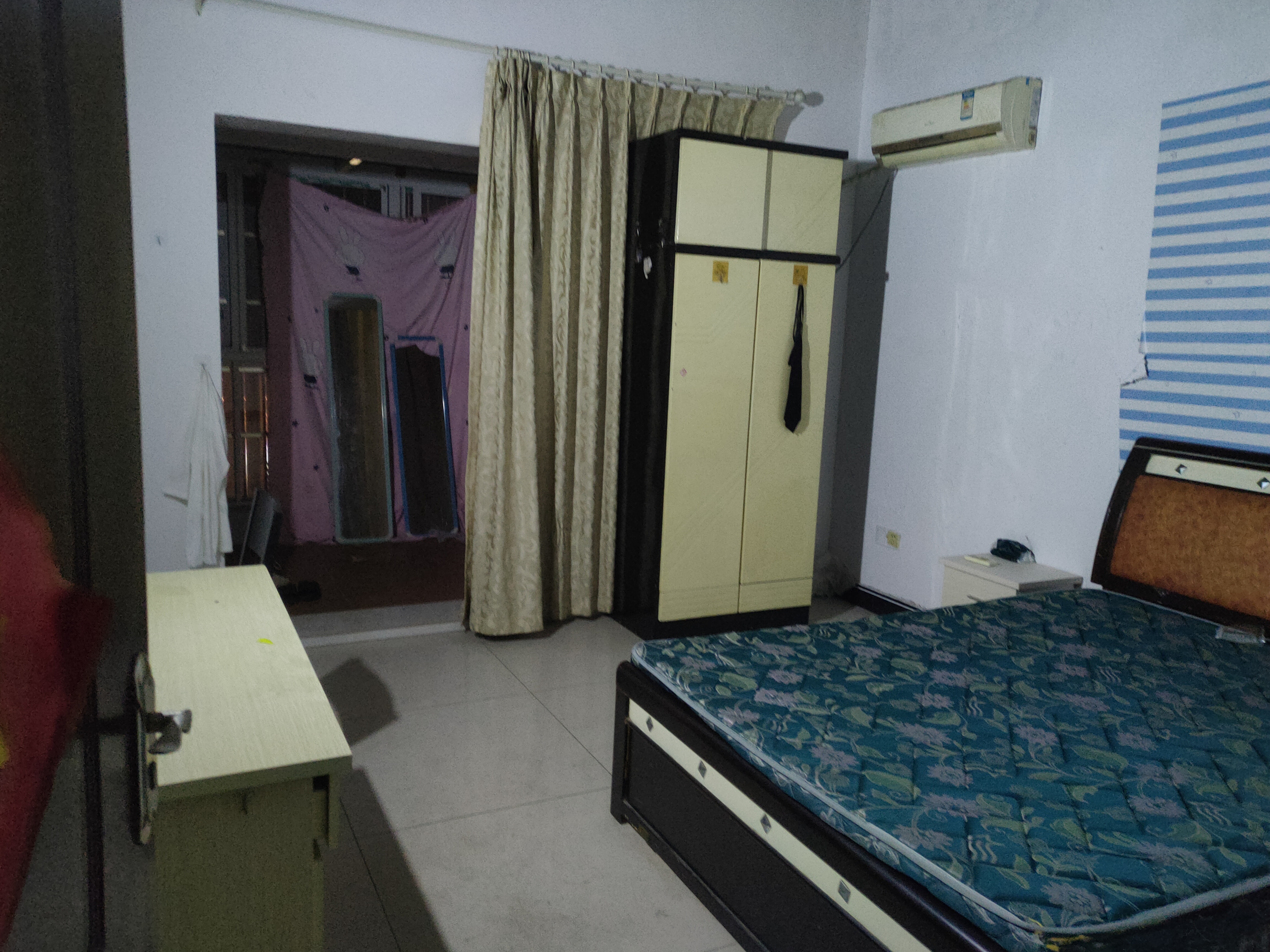 新星小区 5室2厅2卫 1700.0元/月 新星小区 5室2厅2卫 1700.0元/月室内图