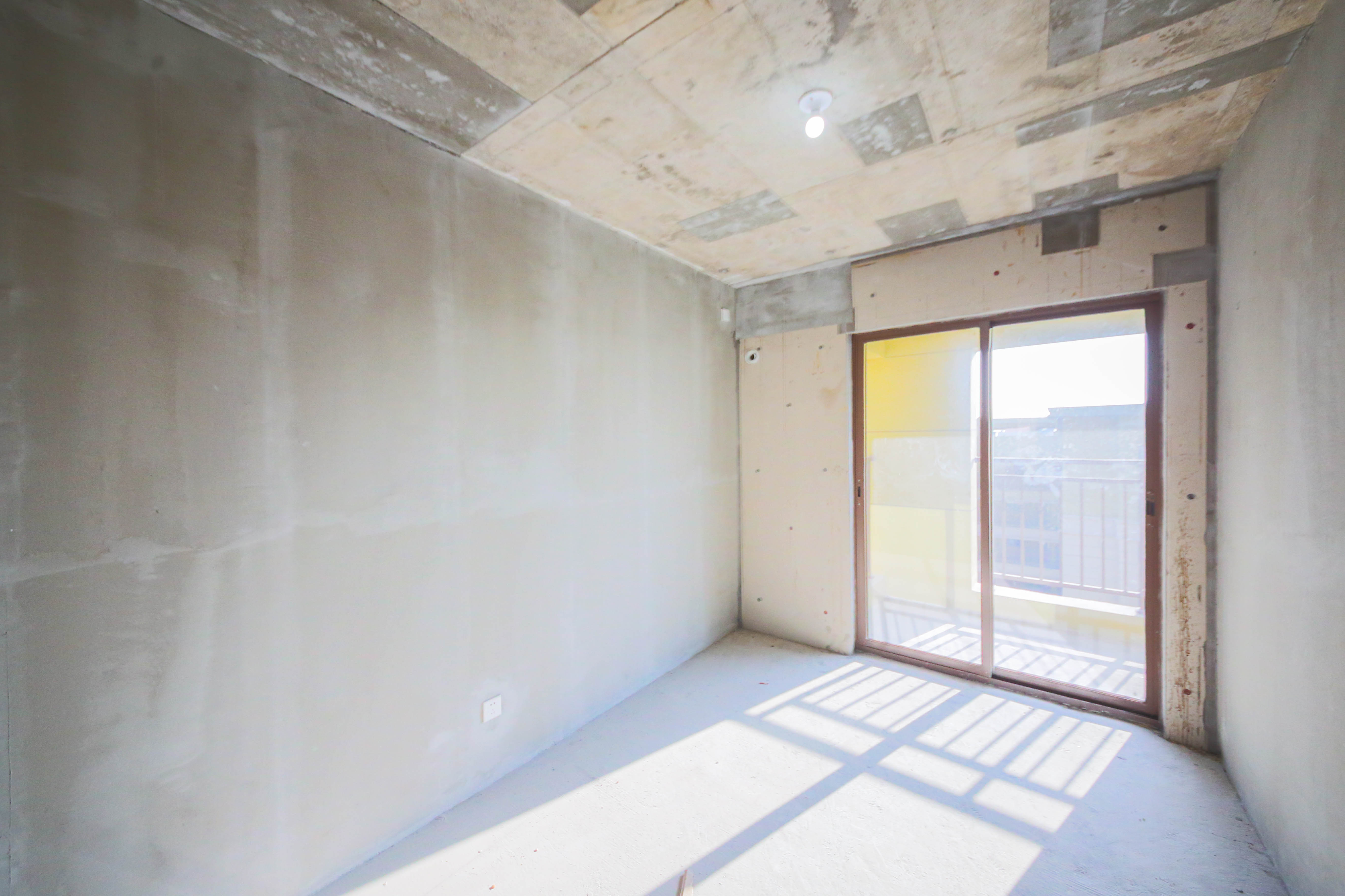 弘阳昕悦府  3室2厅2卫   85.00万卧室