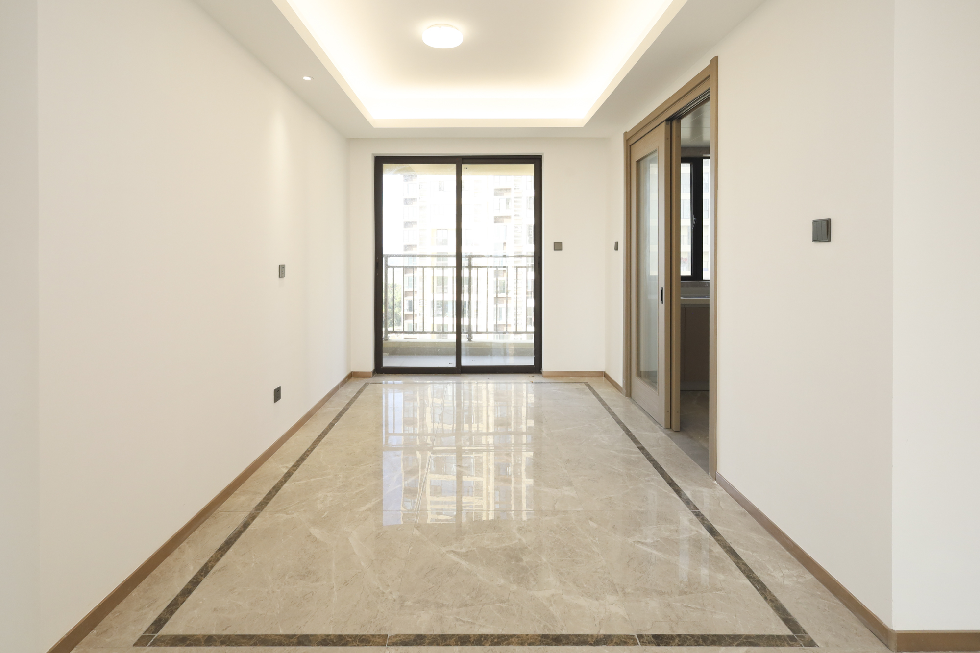 恒基旭辉湖山赋 3室2厅2卫 82.5万 恒基旭辉湖山赋 3室2厅2卫 82.5万客厅