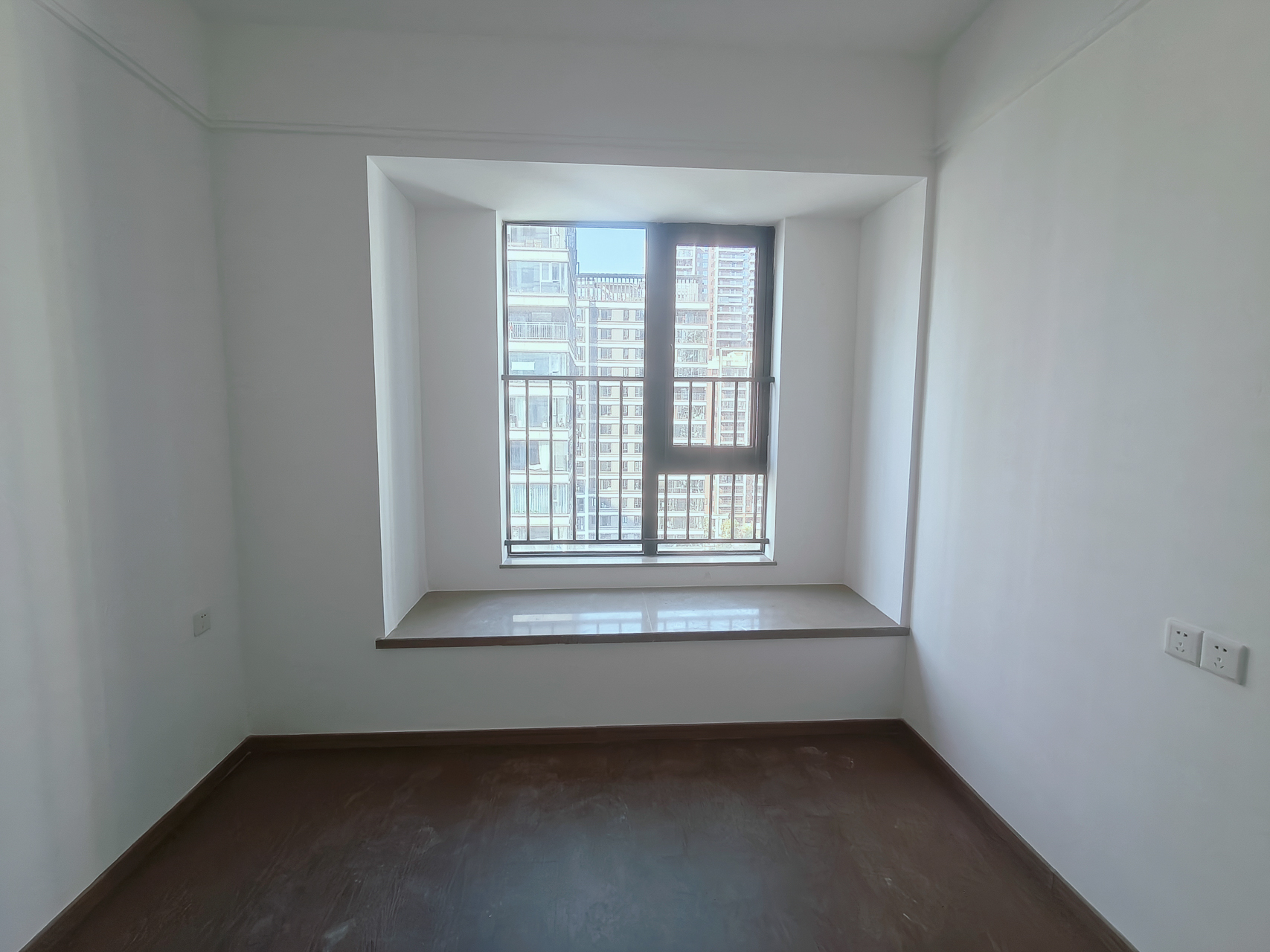 越秀湘江星汇城三期  4室2厅3卫    285.0万 越秀湘江星汇城三期  4室2厅3卫    285.0万卧室