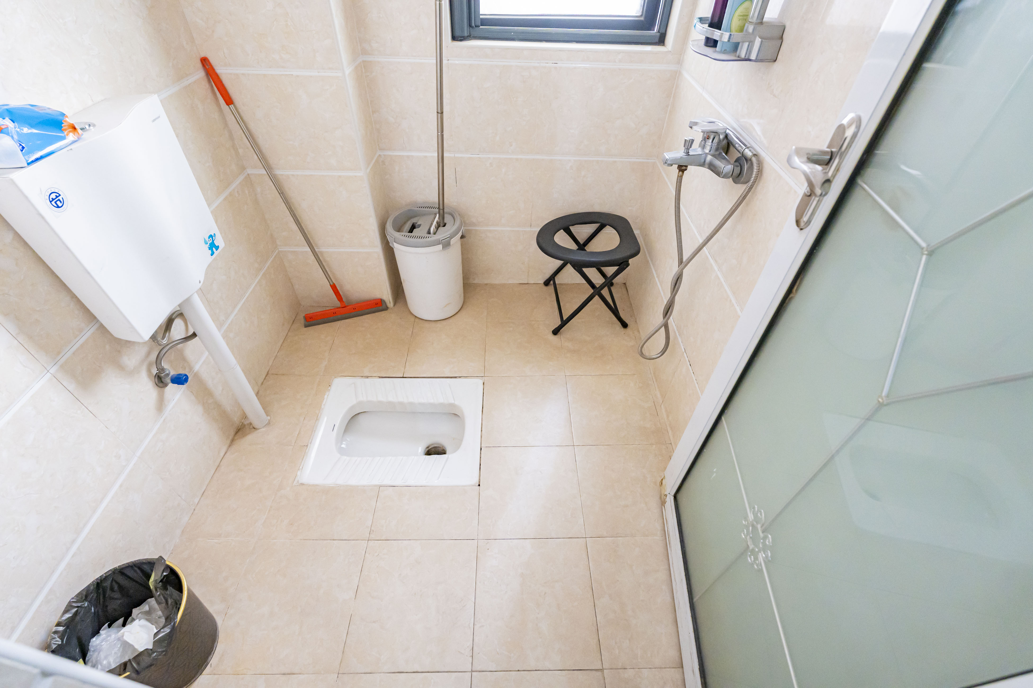 藏珑湖上国际花园 3室2厅2卫 106.8万 藏珑湖上国际花园 3室2厅2卫 106.8万卫生间