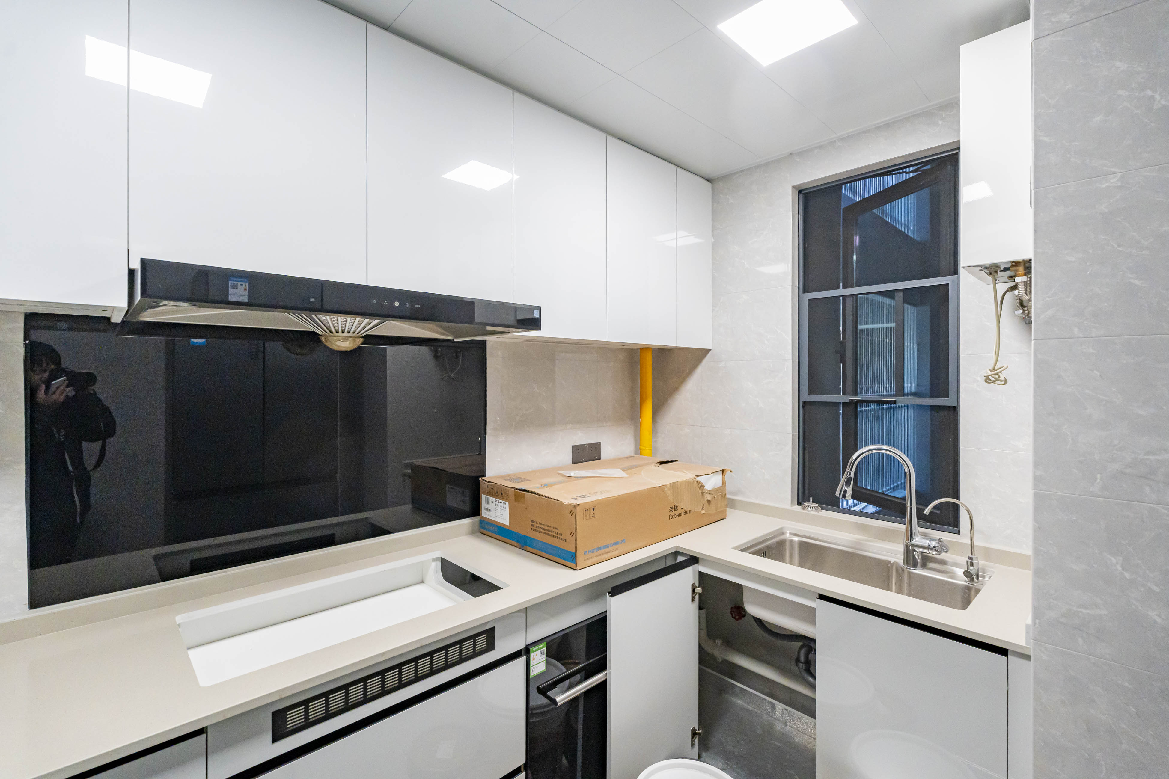 金源府  3室2厅2卫    145.0万 金源府  3室2厅2卫    145.0万厨房