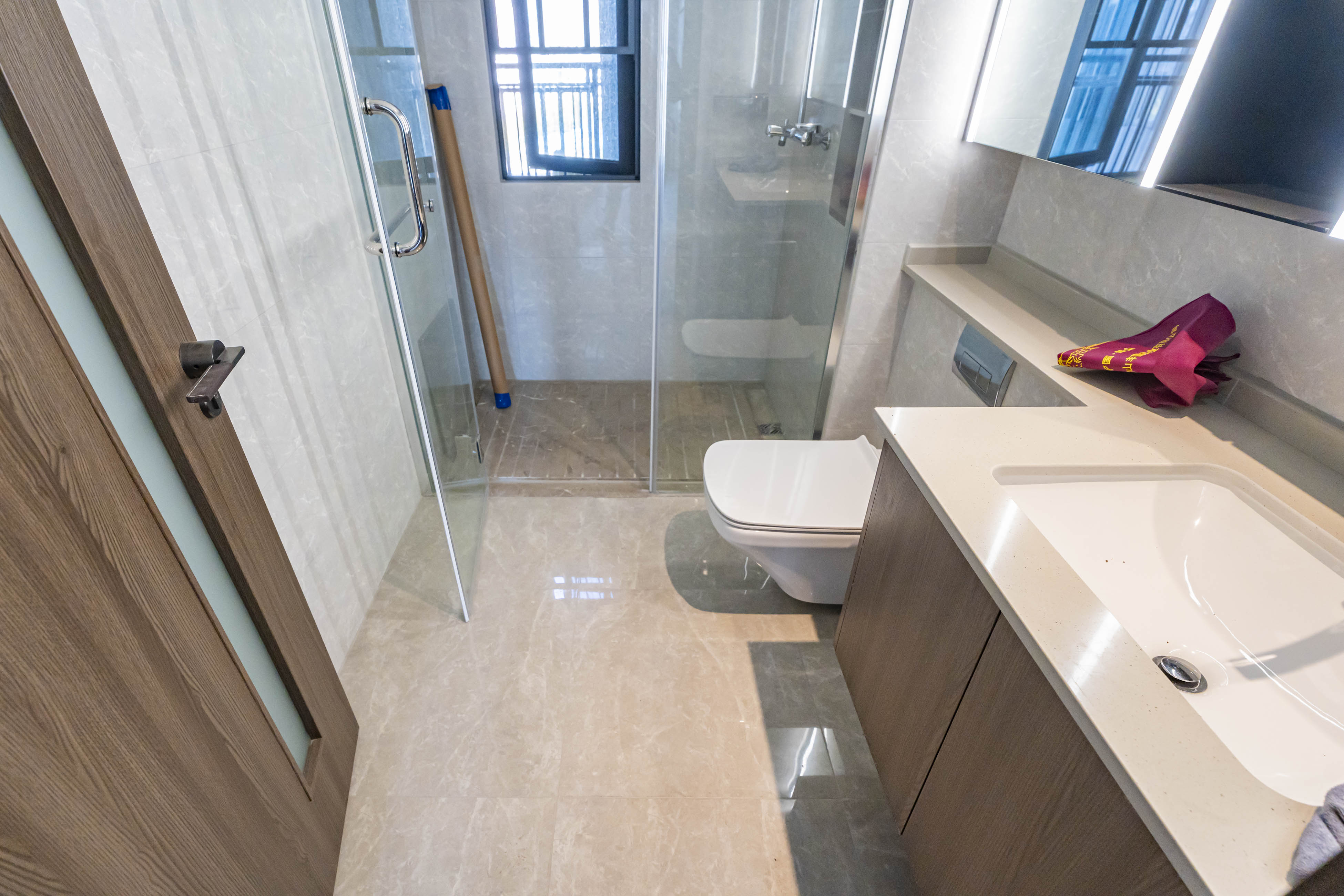 金源府  3室2厅2卫    145.0万 金源府  3室2厅2卫    145.0万卫生间