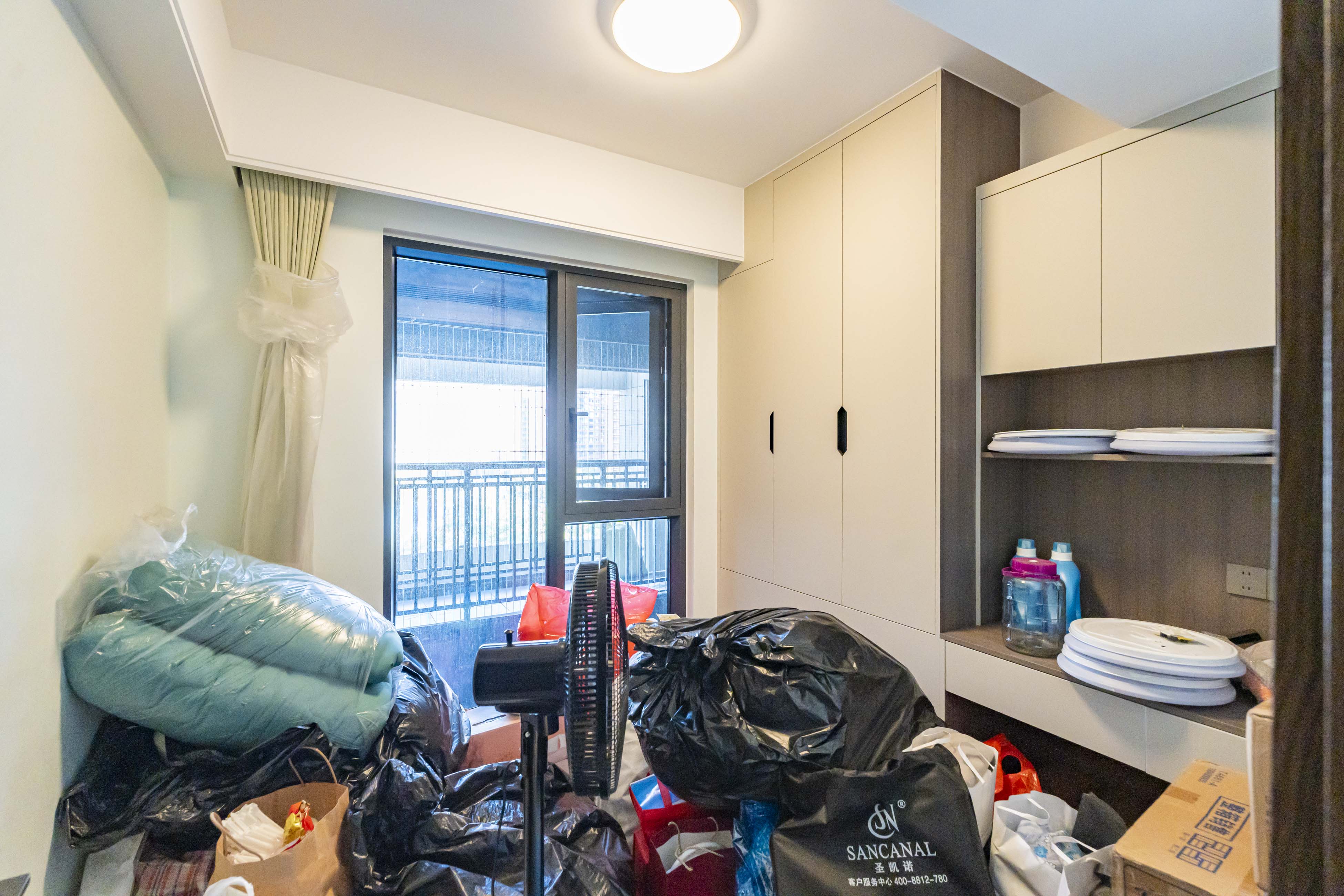 金源府  3室2厅2卫    145.0万 金源府  3室2厅2卫    145.0万卧室