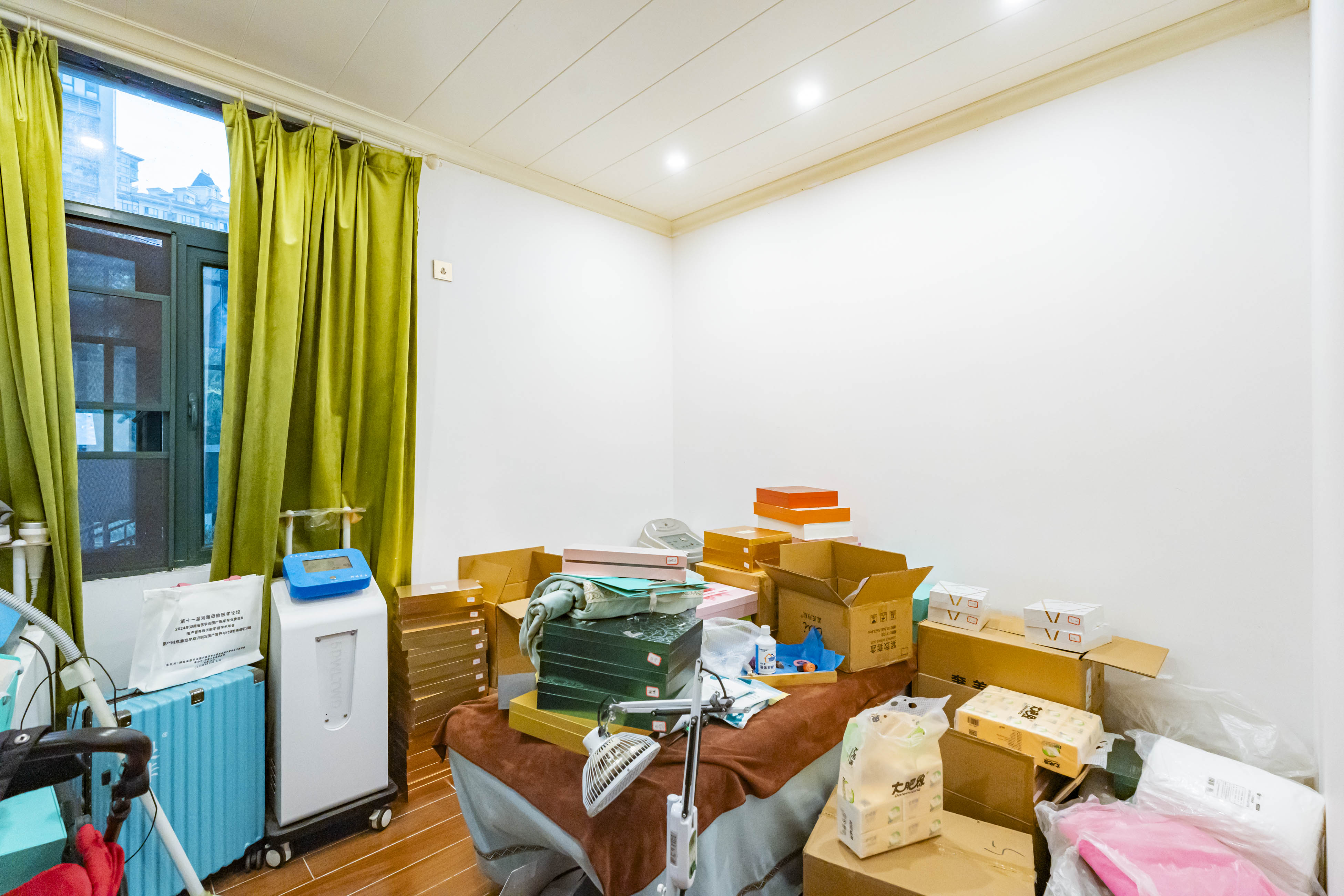 恒大雅苑  3室2厅2卫    95.0万 恒大雅苑  3室2厅2卫    95.0万卧室