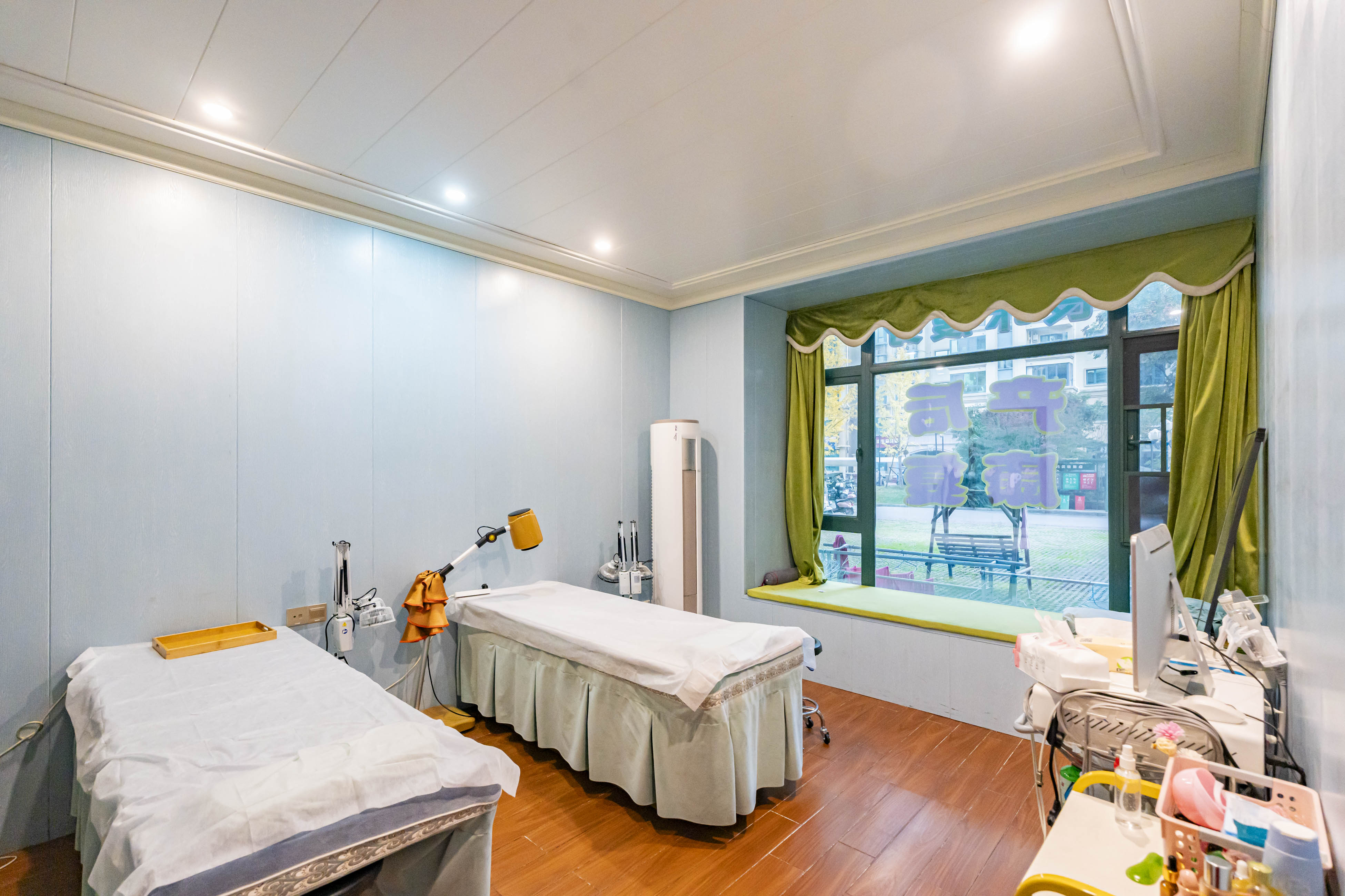 恒大雅苑  3室2厅2卫    95.0万 恒大雅苑  3室2厅2卫    95.0万卧室