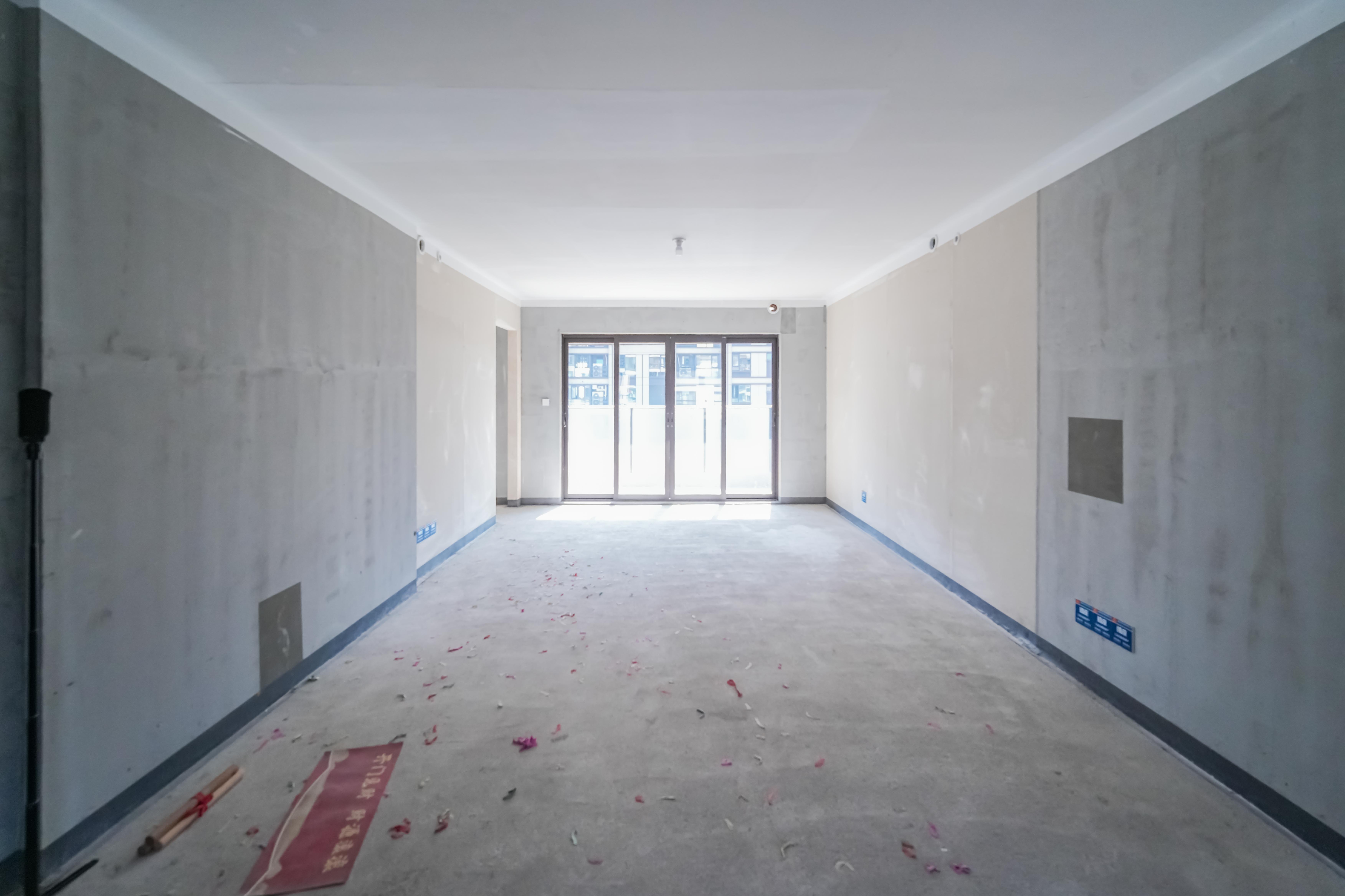 建发玖洲和玺  4室2厅2卫   160.00万其他